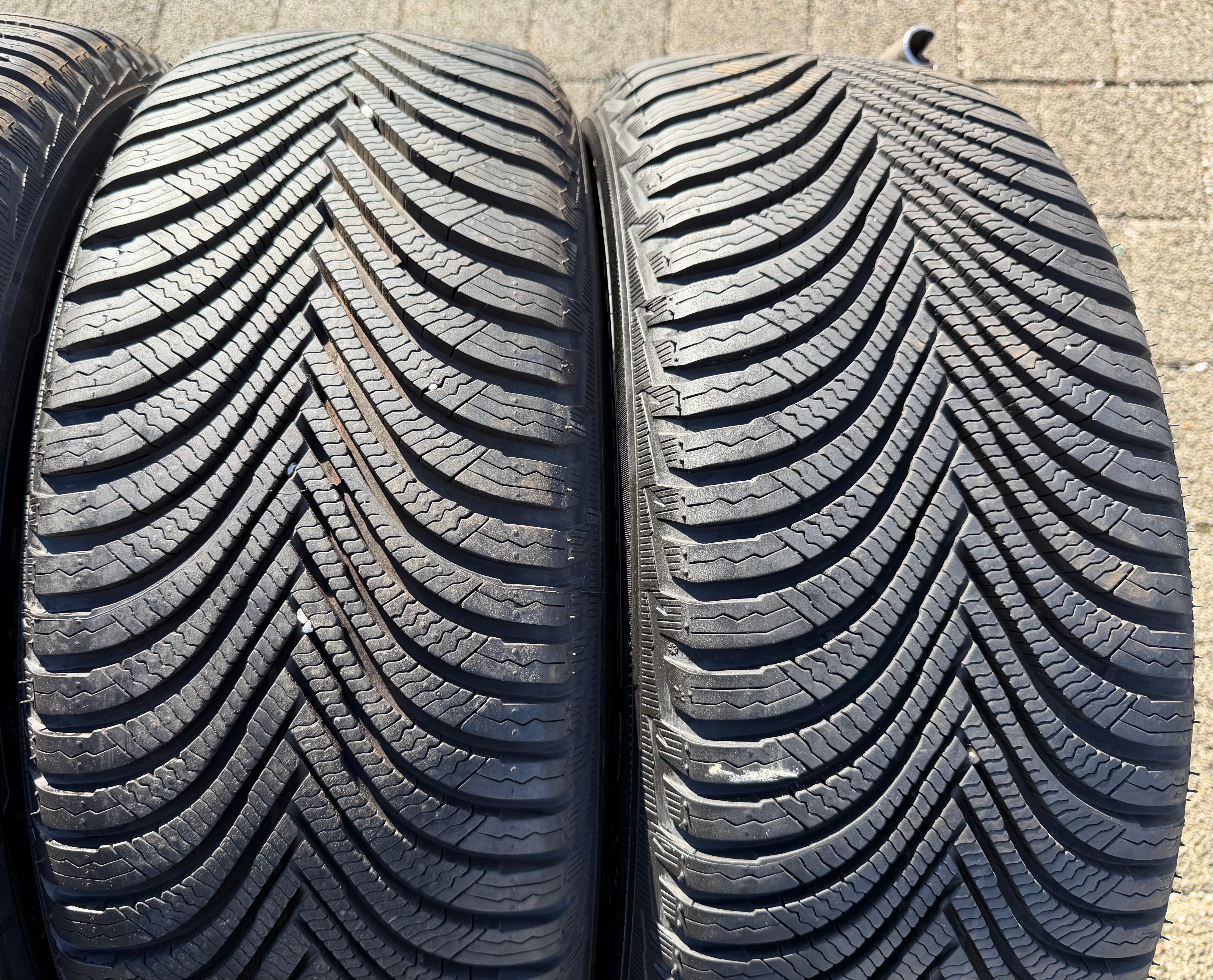 4 Original 17" Alu Winterräder Audi Q2 GA 215/55R17 94V Michelin 8MM 2024 81A601025C