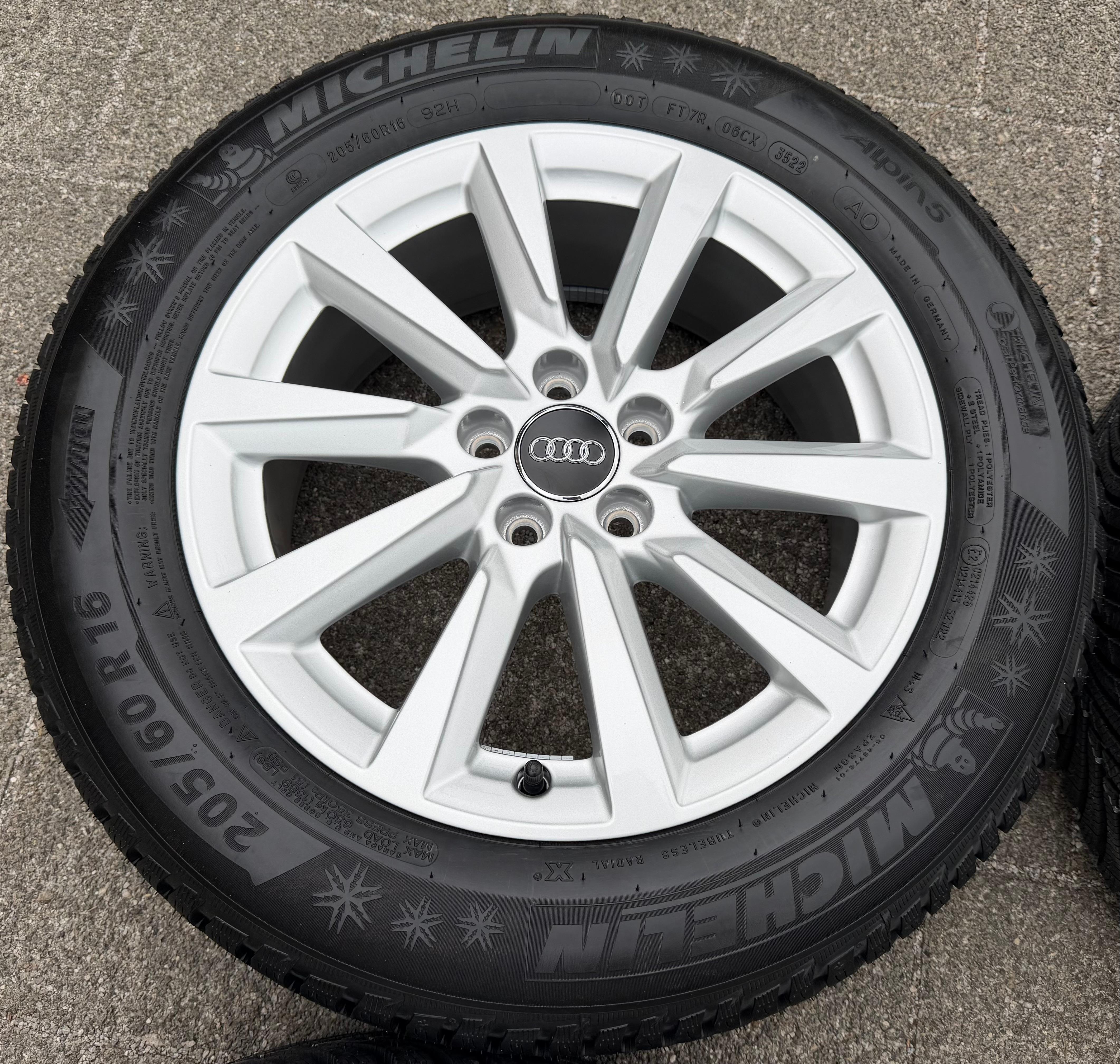4 Original Alu Winterräder Audi A1 GB GBH 82A601025C 205/60R16 92H 2022 NEU