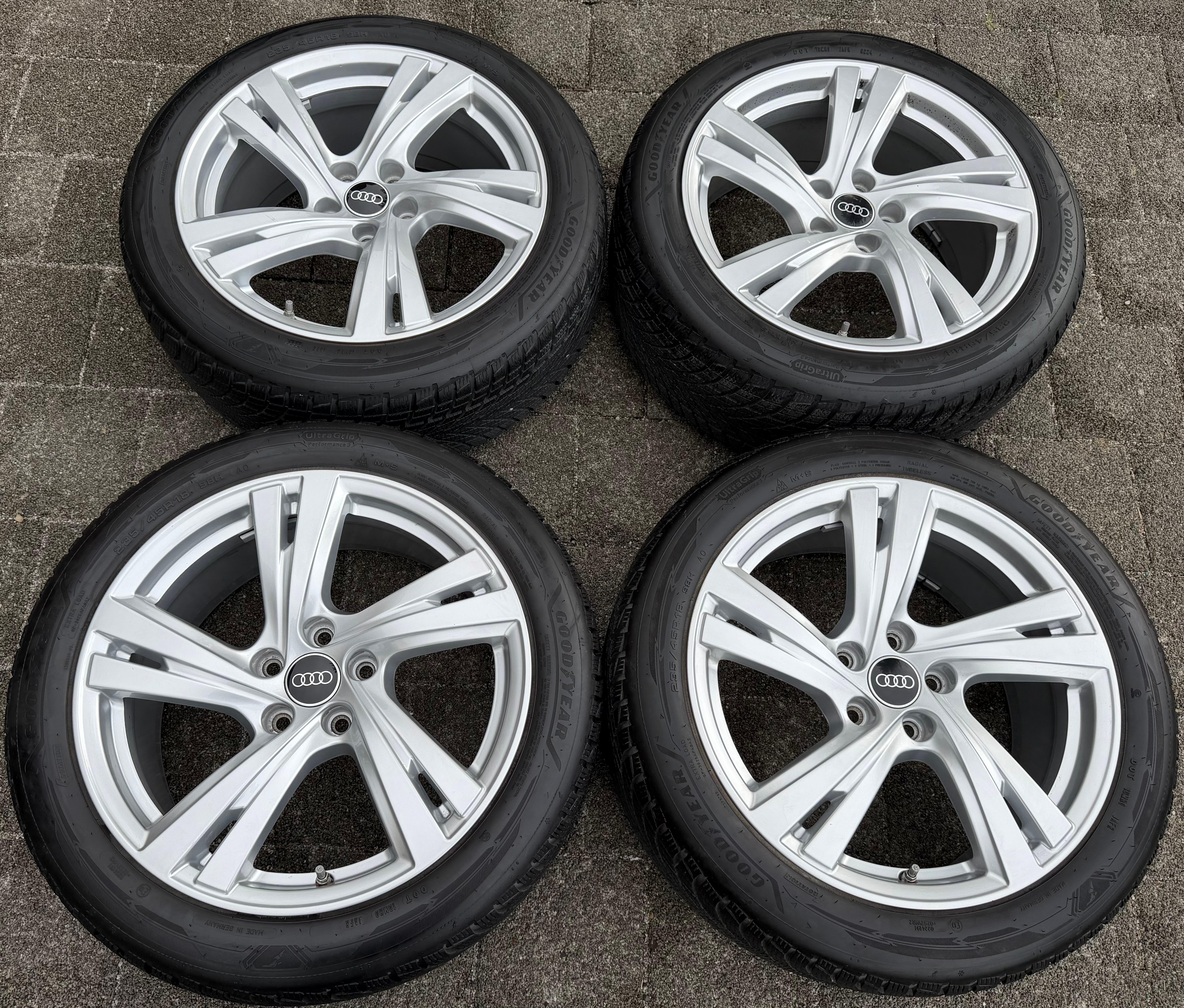 4 RUEDAS DE ALEACIÓN ORIGINALES DE INVIERNO DE 18" AUDI A5 S5 FU2 B10 8B3601025C 235/45R18 98H 2024