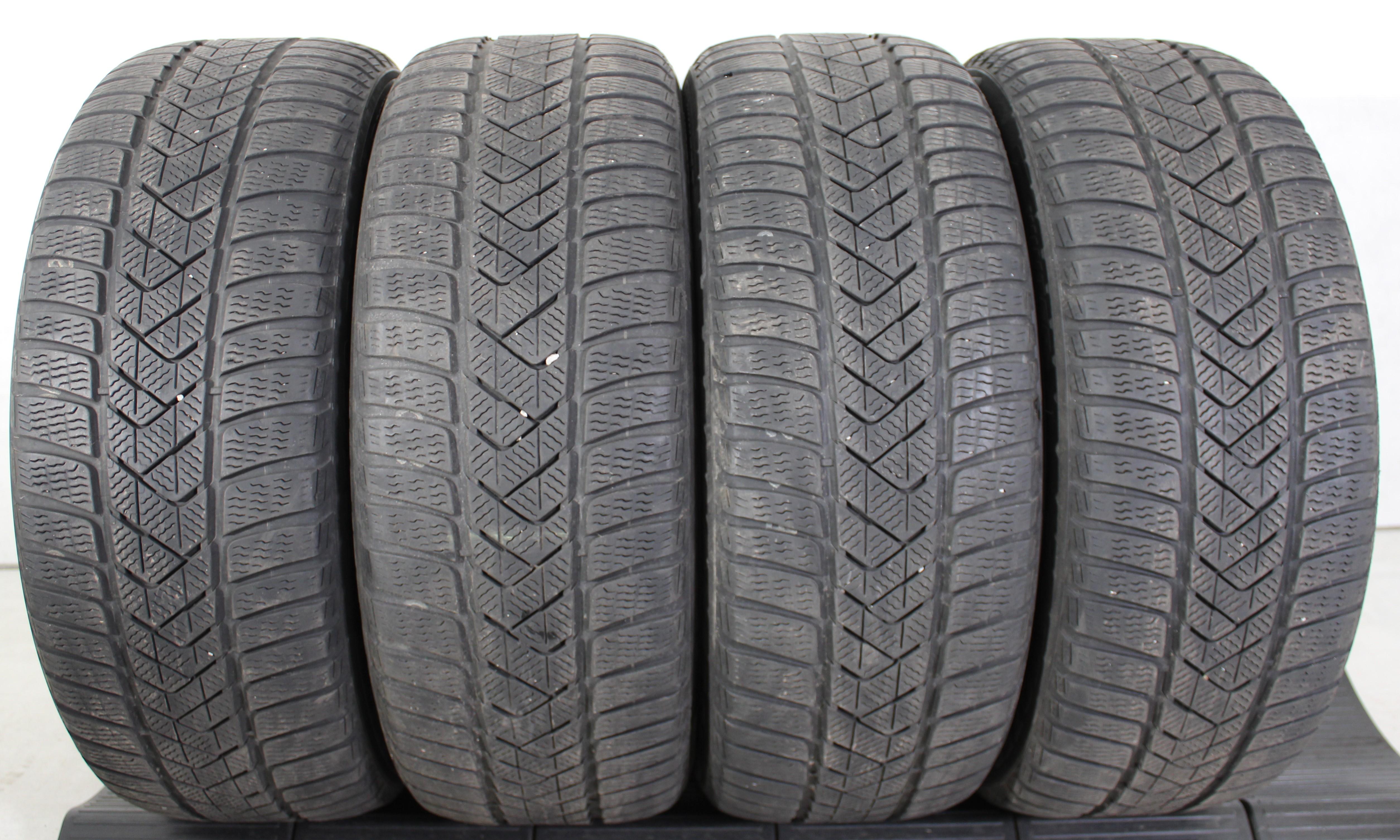 4 x 225/50R17 98H pneus hiver Pirelli Sottozero 3 Runflat 4,5-5mm 3x2018/1x2021 *