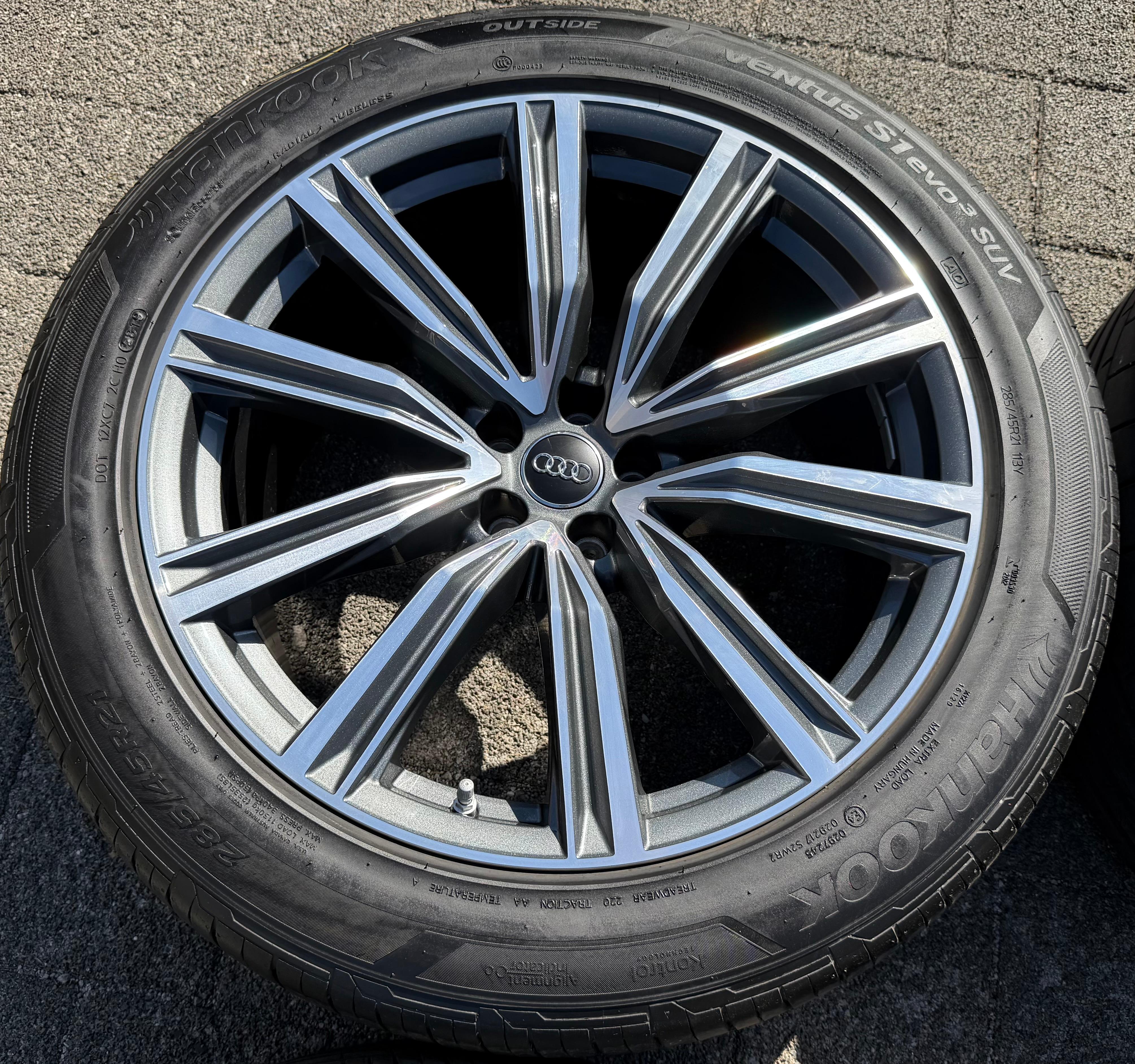 4 ruote estive in lega originali da 21" Audi Q8 SQ8 4M 4M8601025G 285/45R21 113Y RDKS