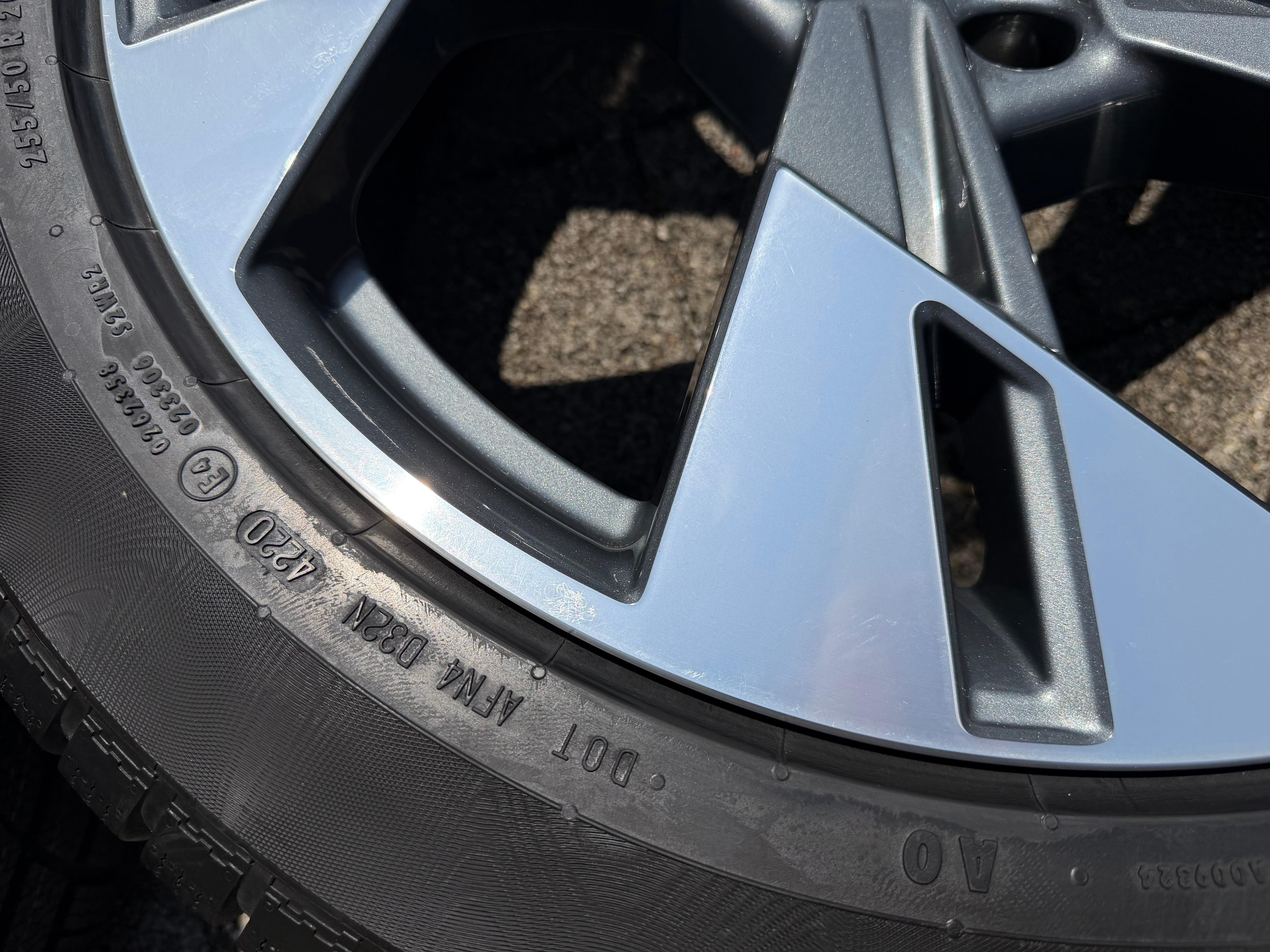 4 Original 20" Alu Winterräder Audi E-Tron Q8 Etron 4KE601025AP 255/50R20 109H
