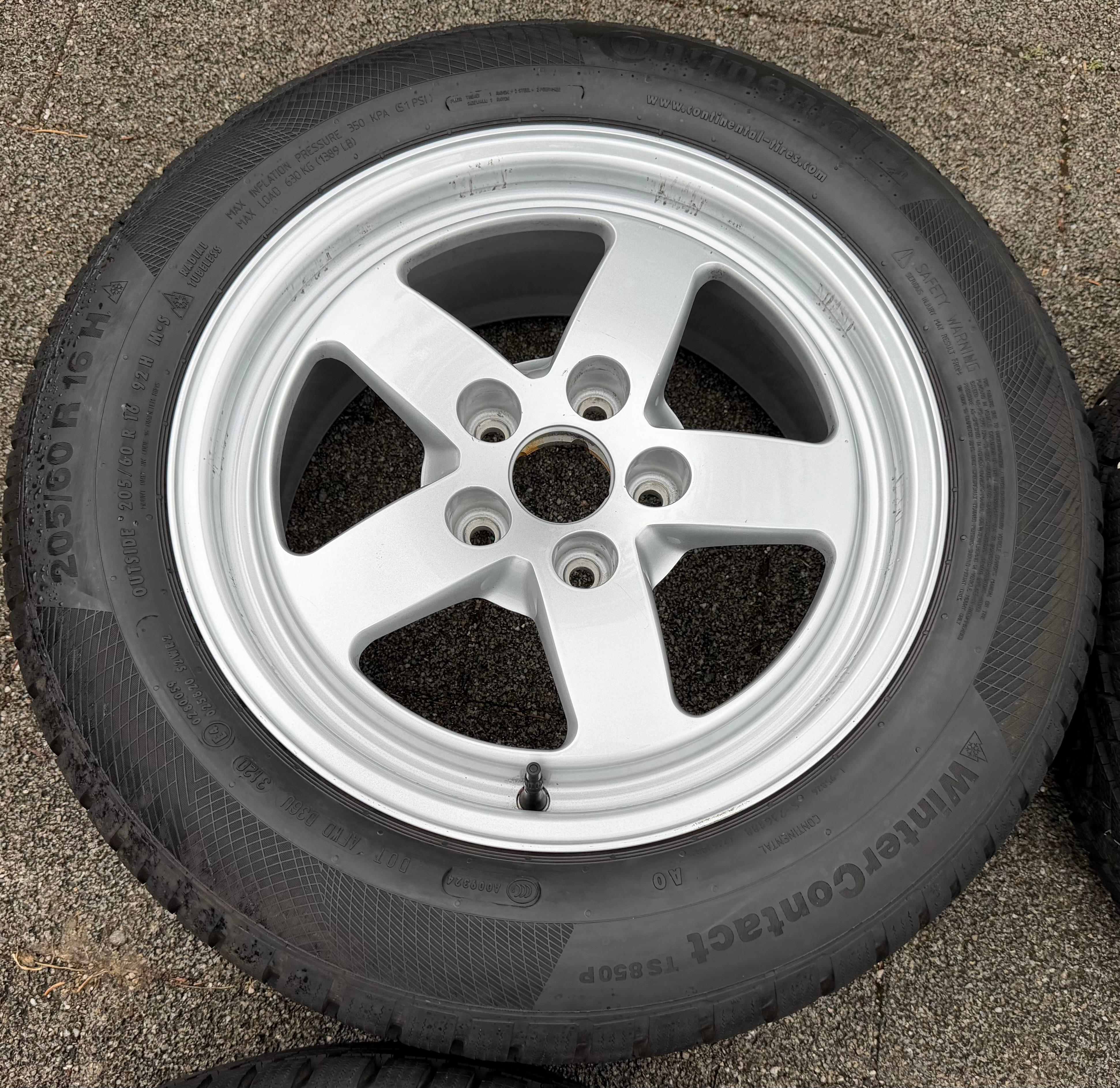 4 ruedas de aleación originales de invierno para Audi A4 B9 8W 205/60R16 92H 8W0601025 Continental