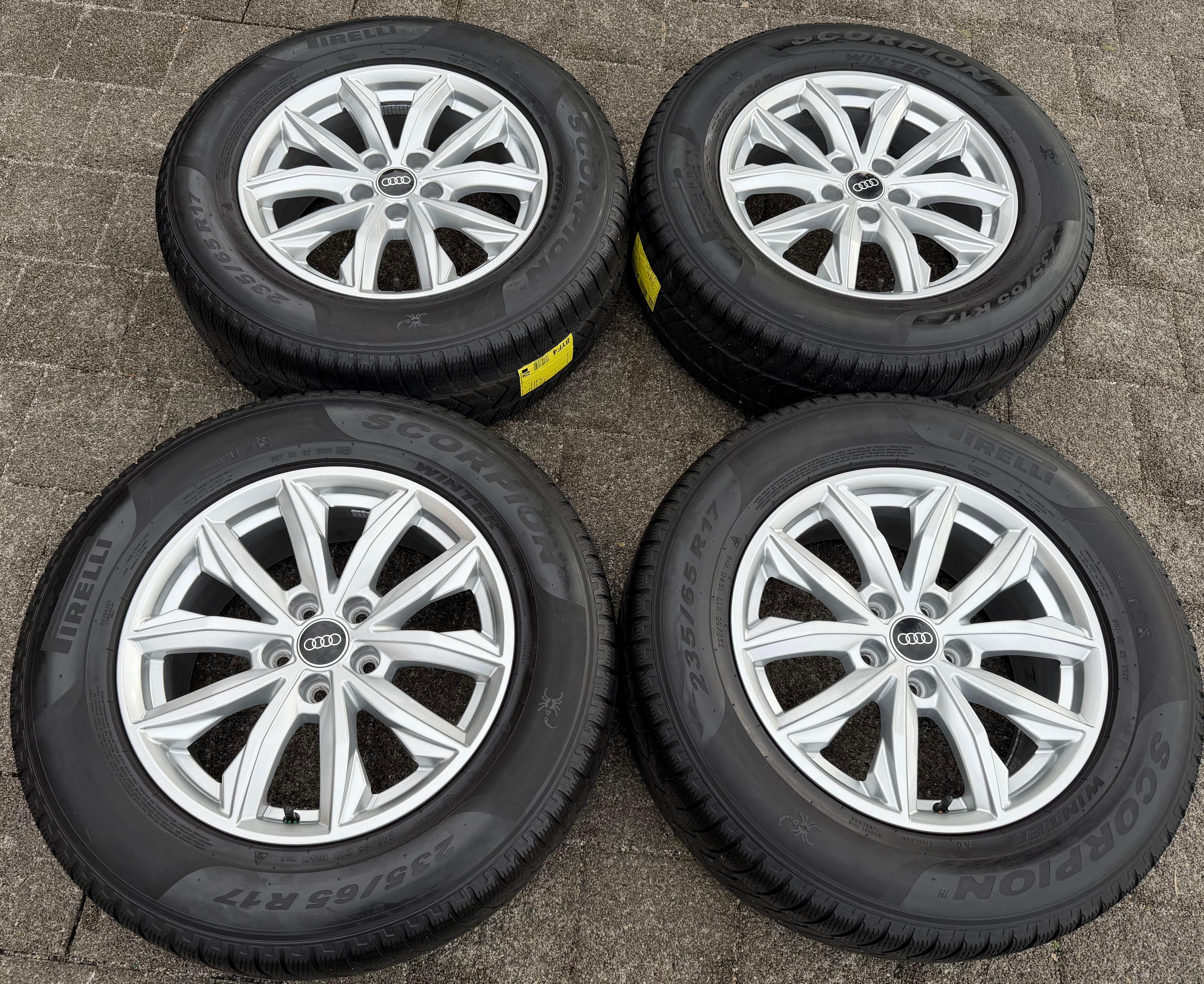 4 cerchi in lega originali da 17" Audi Q5 FY 80A601025J 7x17 ET34