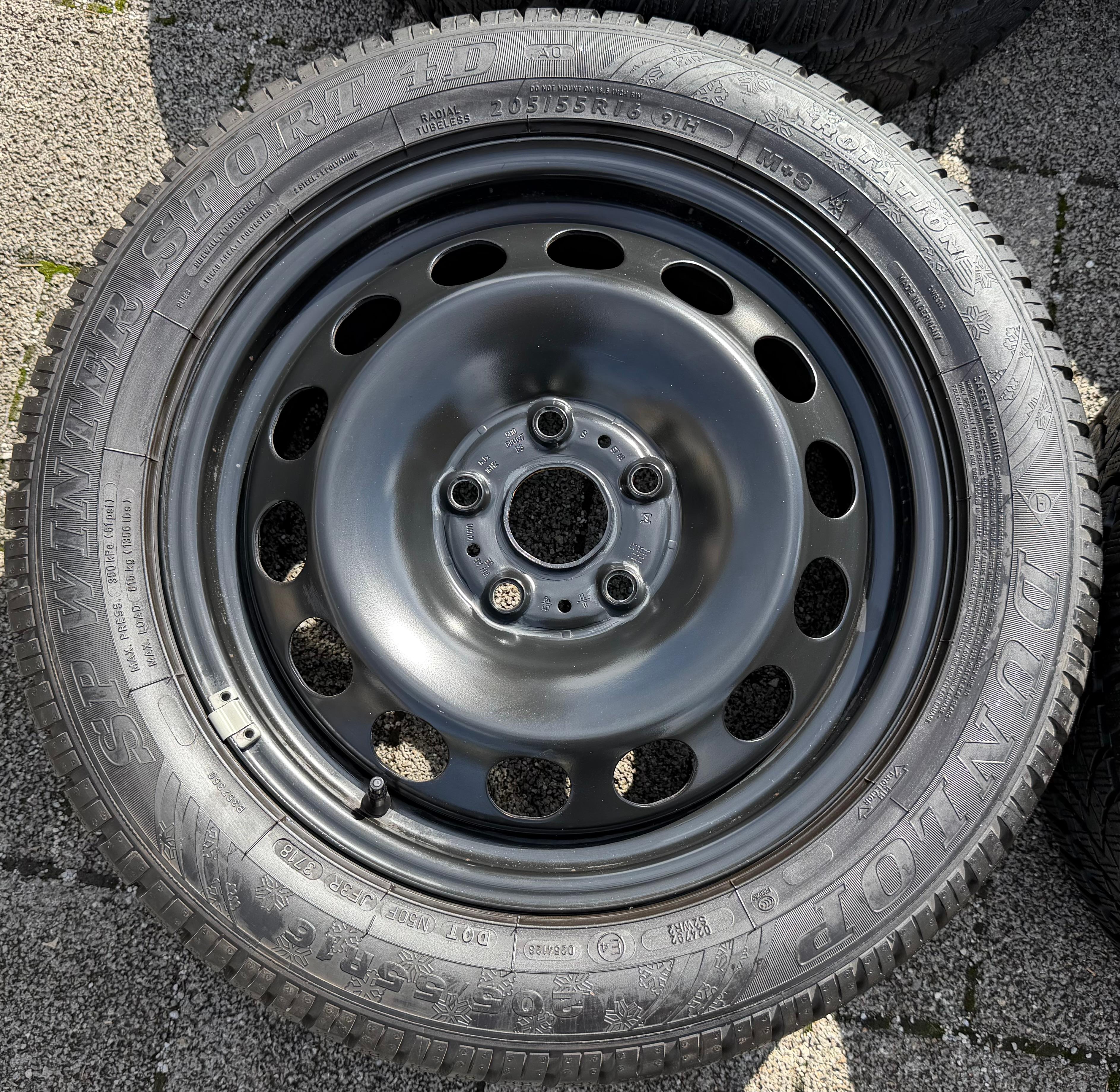 4 Winterräder VW Golf 7 Audi A3 8V Seat Leon 5F Skoda Octavia 5E 205/55R16 91H Dunlop