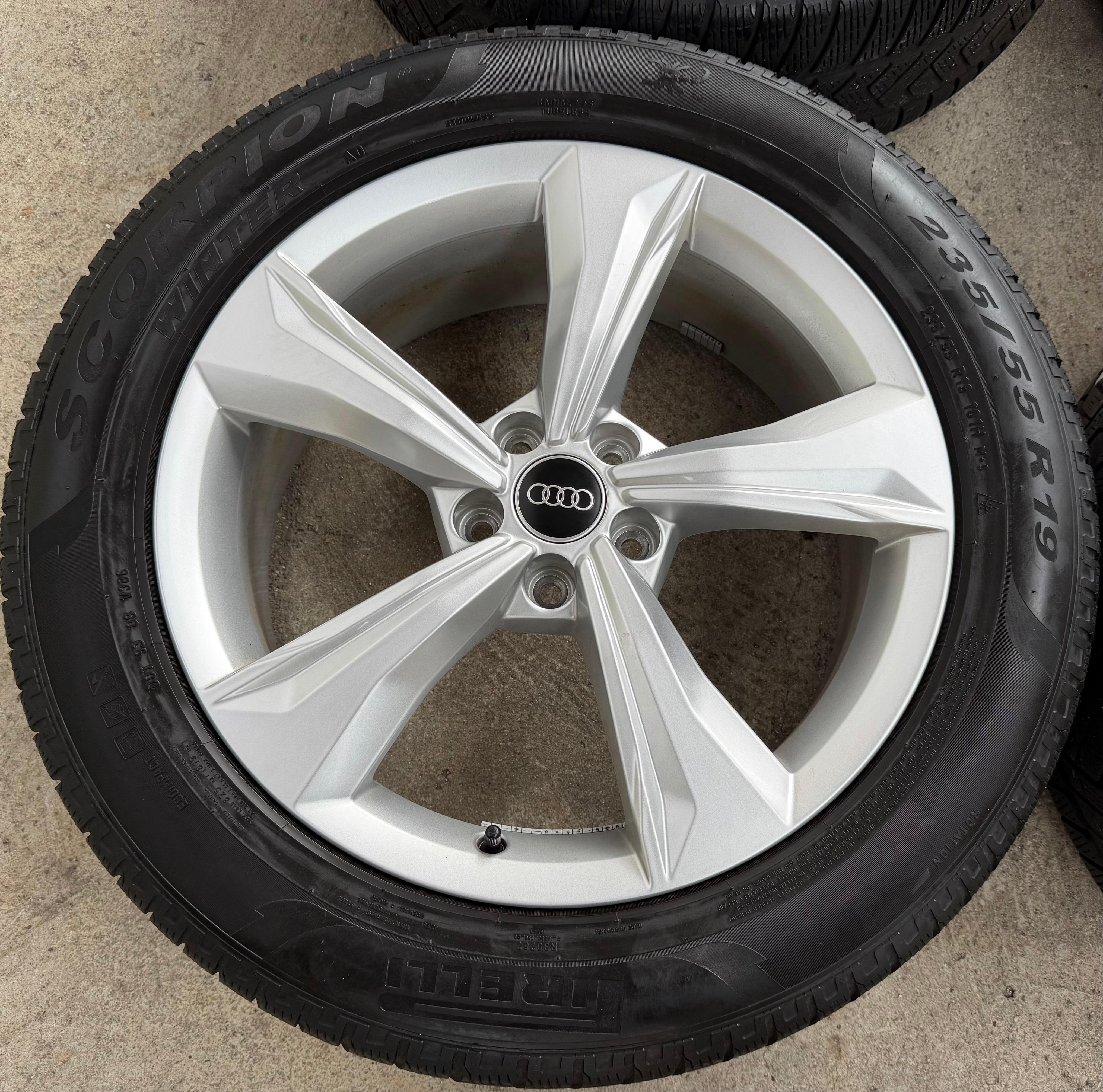 4 Original 19" Alu Winterräder Audi Q5 SQ5 FY 80A601025K 235/55R19 101H Pirelli