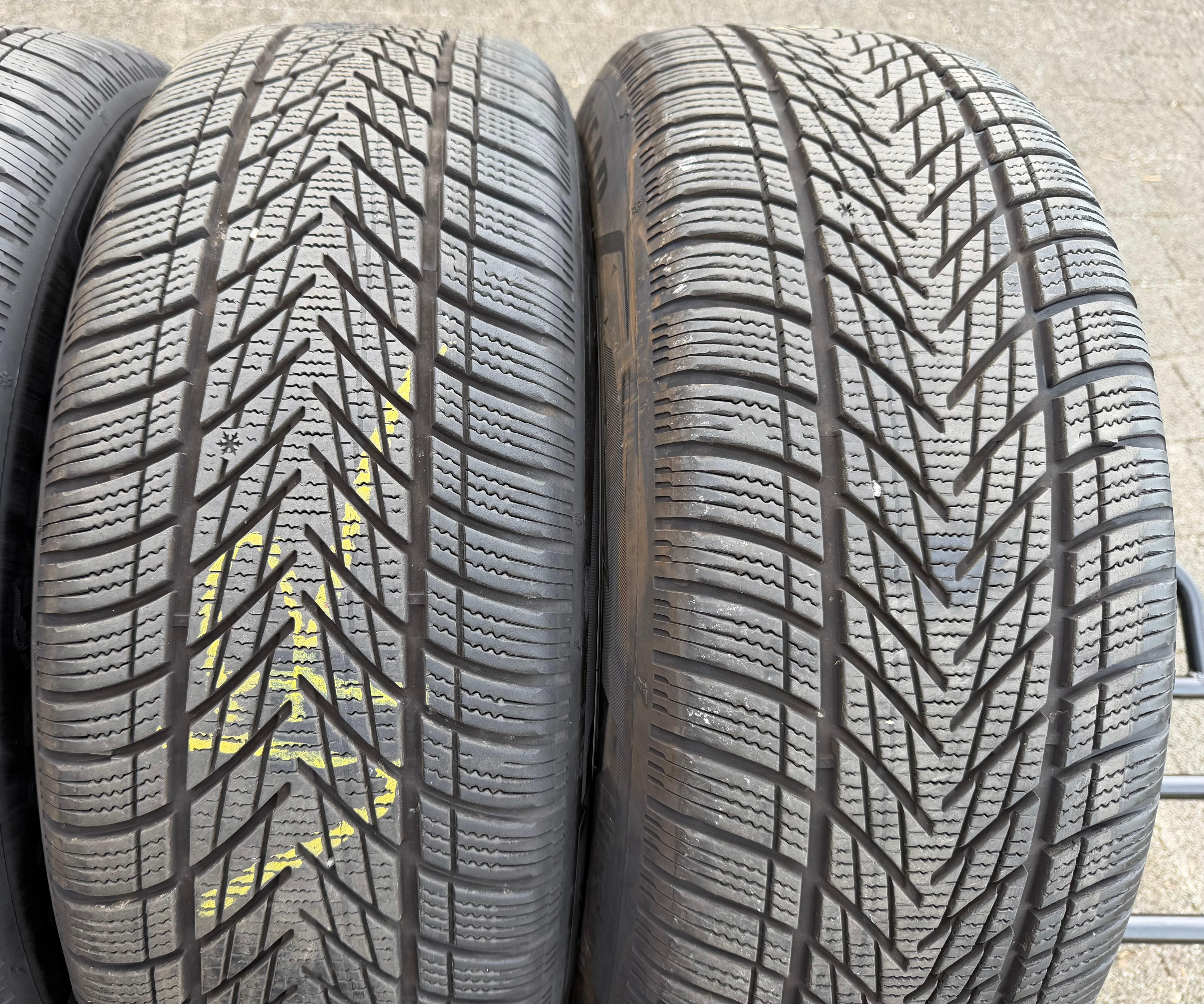 4 ruedas de invierno de aleación originales de 18" para Volvo XC60 II 31423851 235/60R18 107H Goodyear 2025