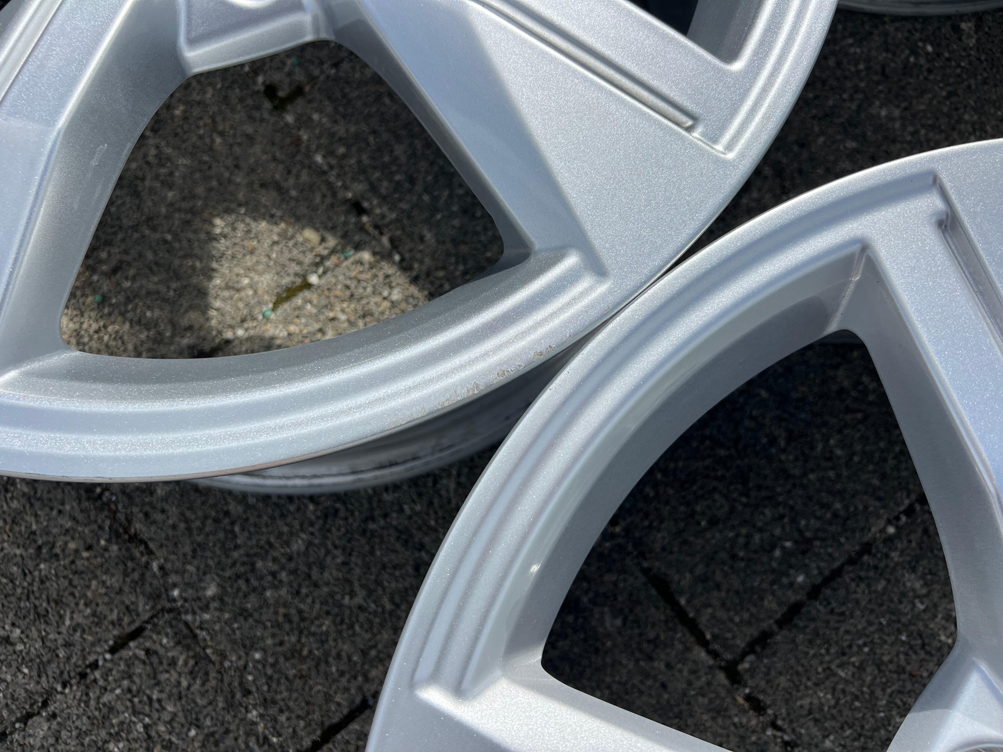 4 ORIGINAL 17" ALUFELGEN FELGEN AUDI A1 II GB 82A601025G 7x17 ET43 FREIHAUS