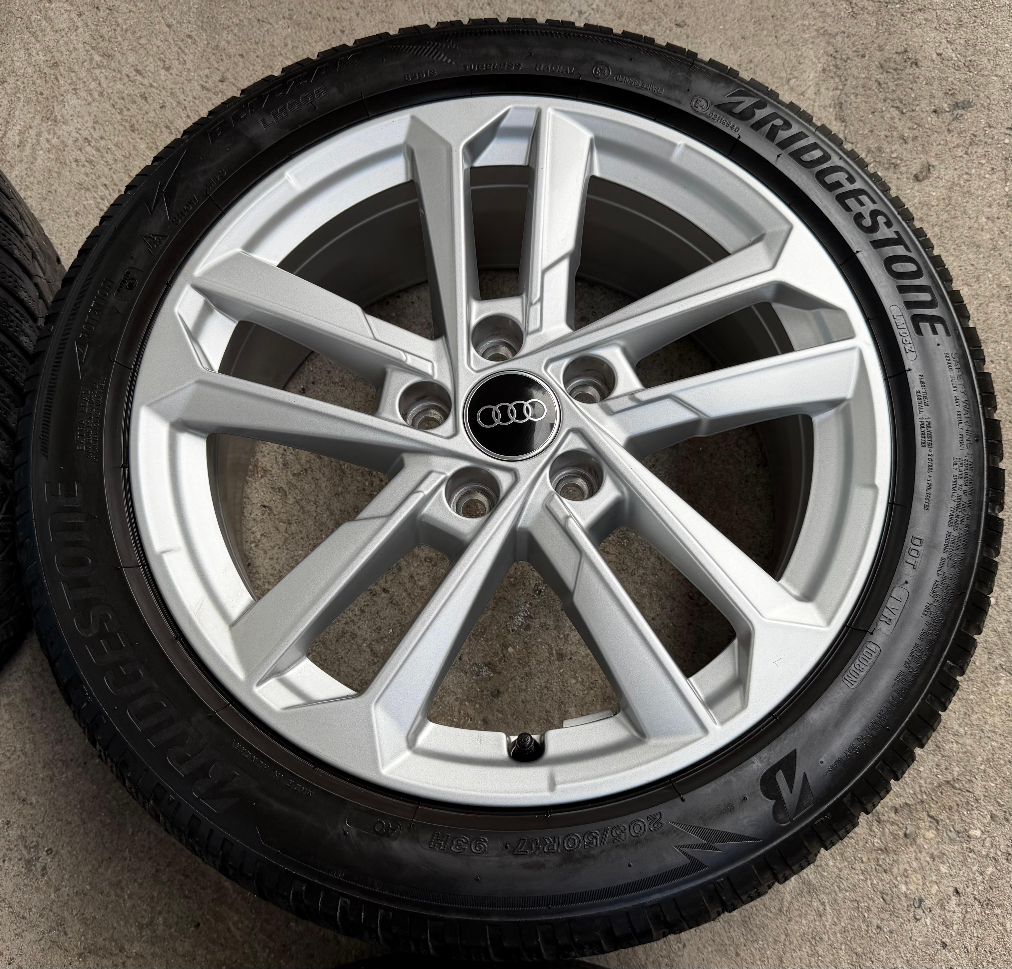 4 Original 17" Alu Winterräder Audi A3 S3 8Y 8Y0601025L 205/50R17 93H Bridgestone 2023
