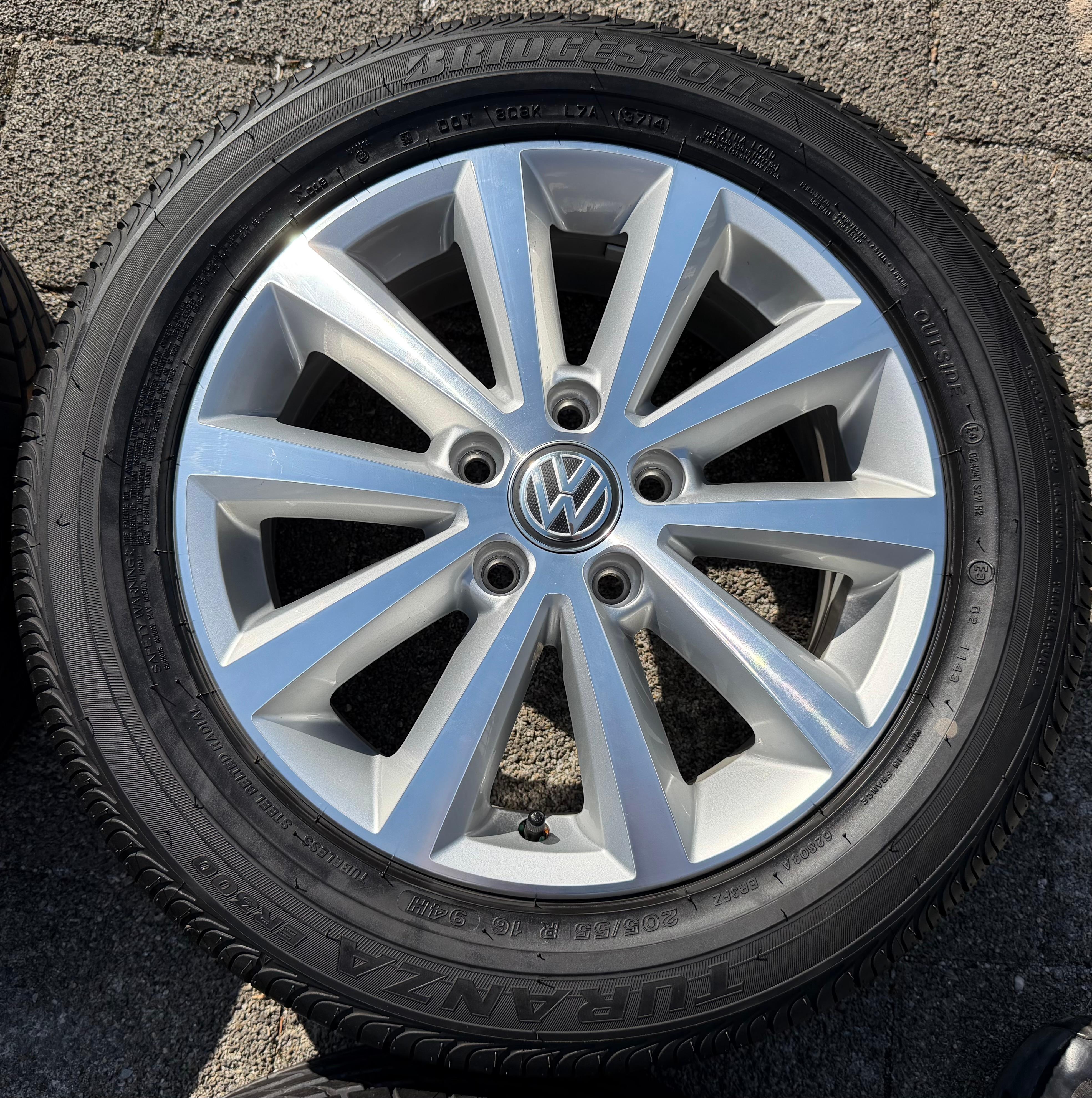 4 ruote estive originali in lega VW Golf 5 6 Touran Jetta Caddy 2K5601025G 205/55R16 94H