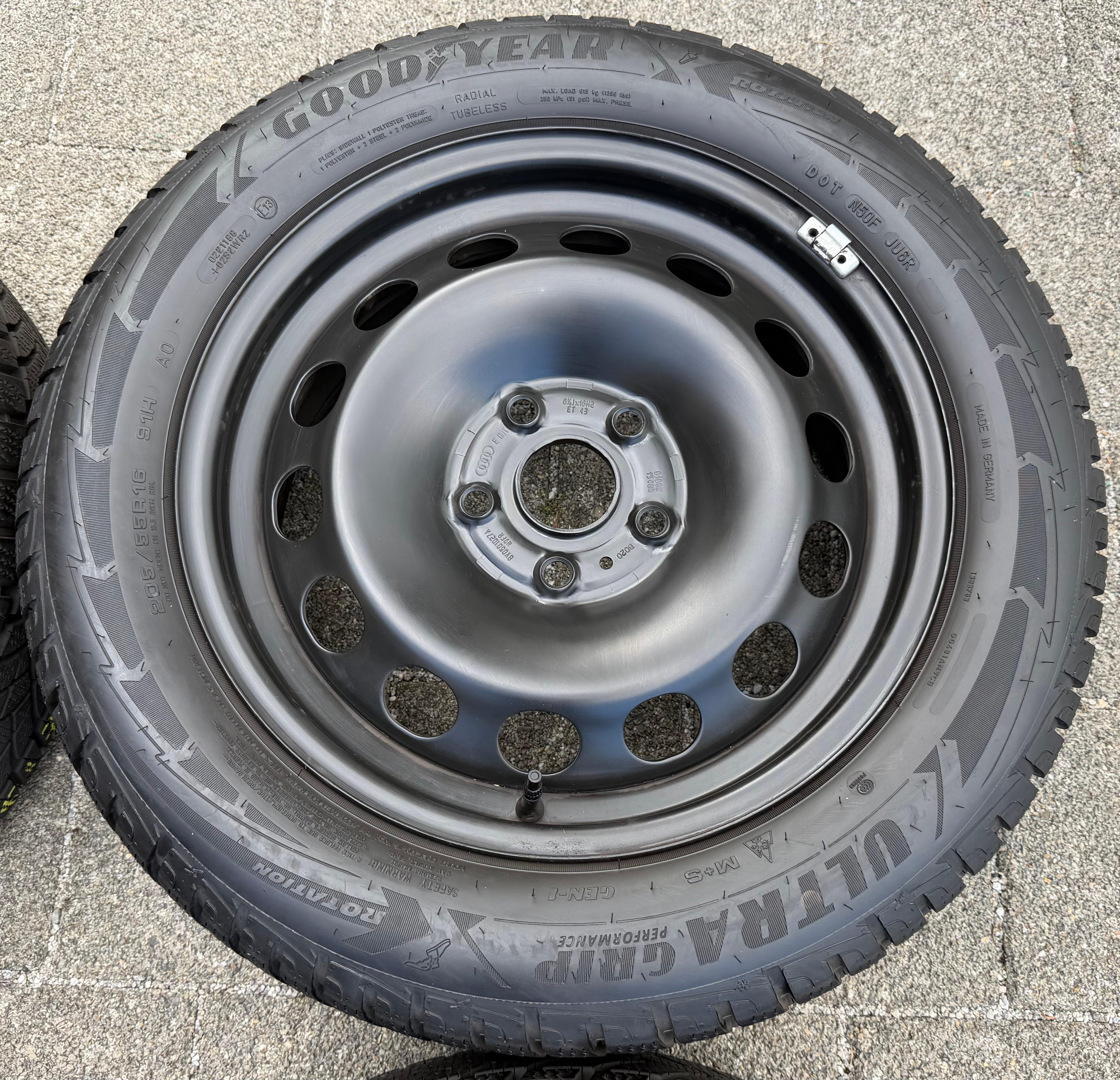 4 Winterräder Audi A3 8V Sportback Cabrio  205/55R16 91H Goodyear 8V0601027A