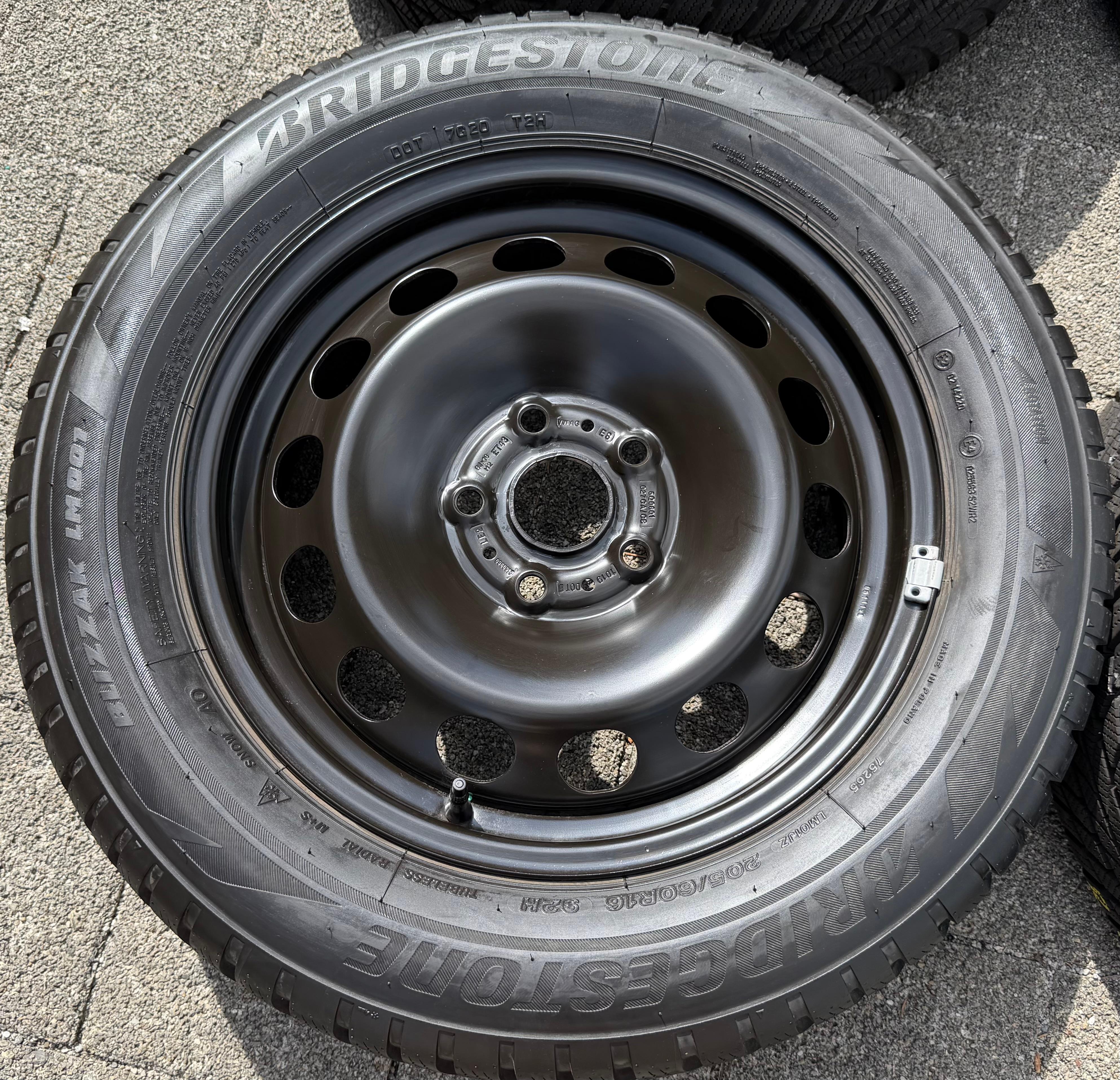 4 Winterräder Audi Q2 GA VW T-Roc Skoda Karoq 205/60R16 92H Bridgestone 5Q0601027AM