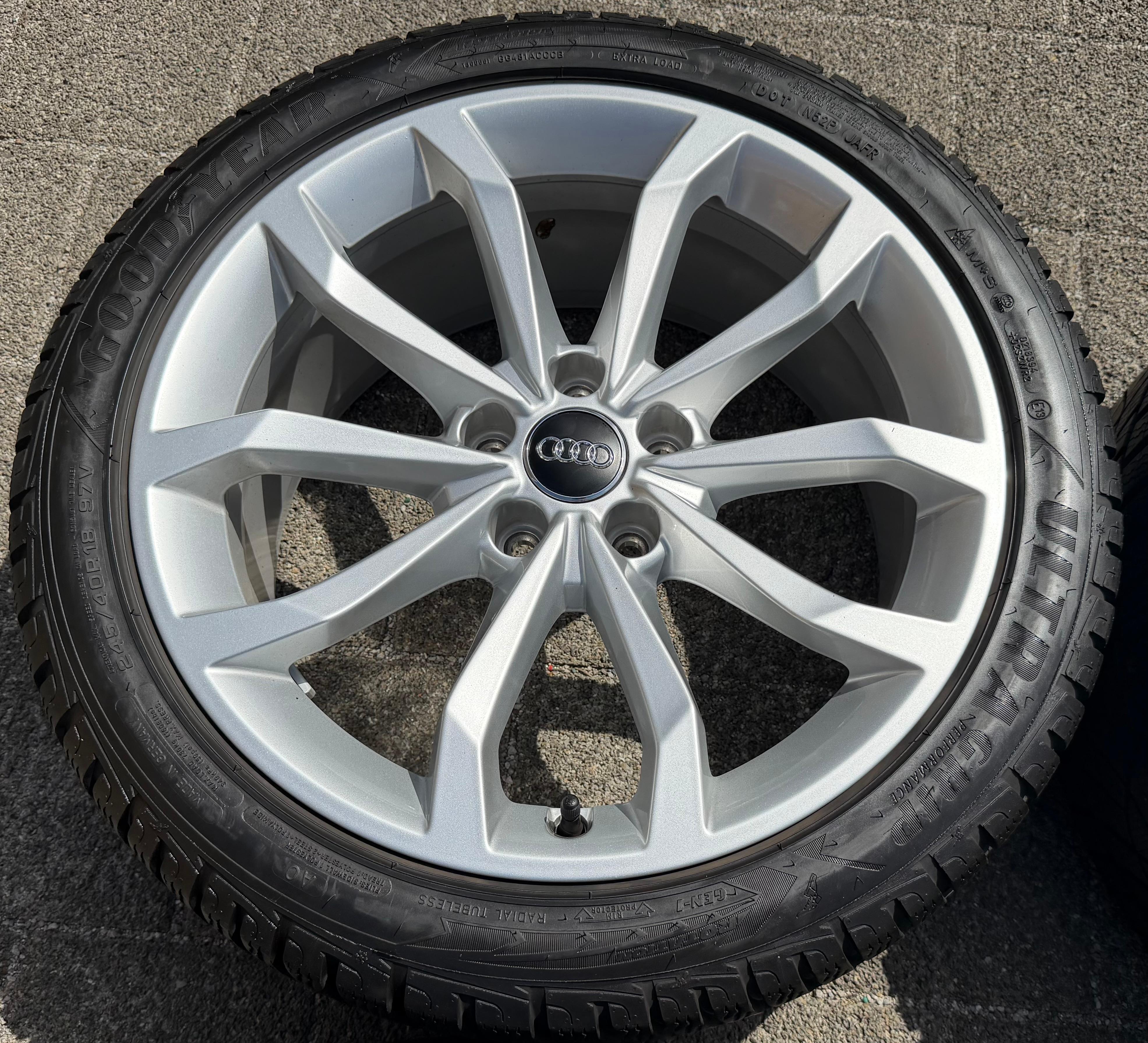 4 Original 18" Alu Winterräder Audi A4 S4 8W B9 8W0601025H 245/40R18 97V Goodyear