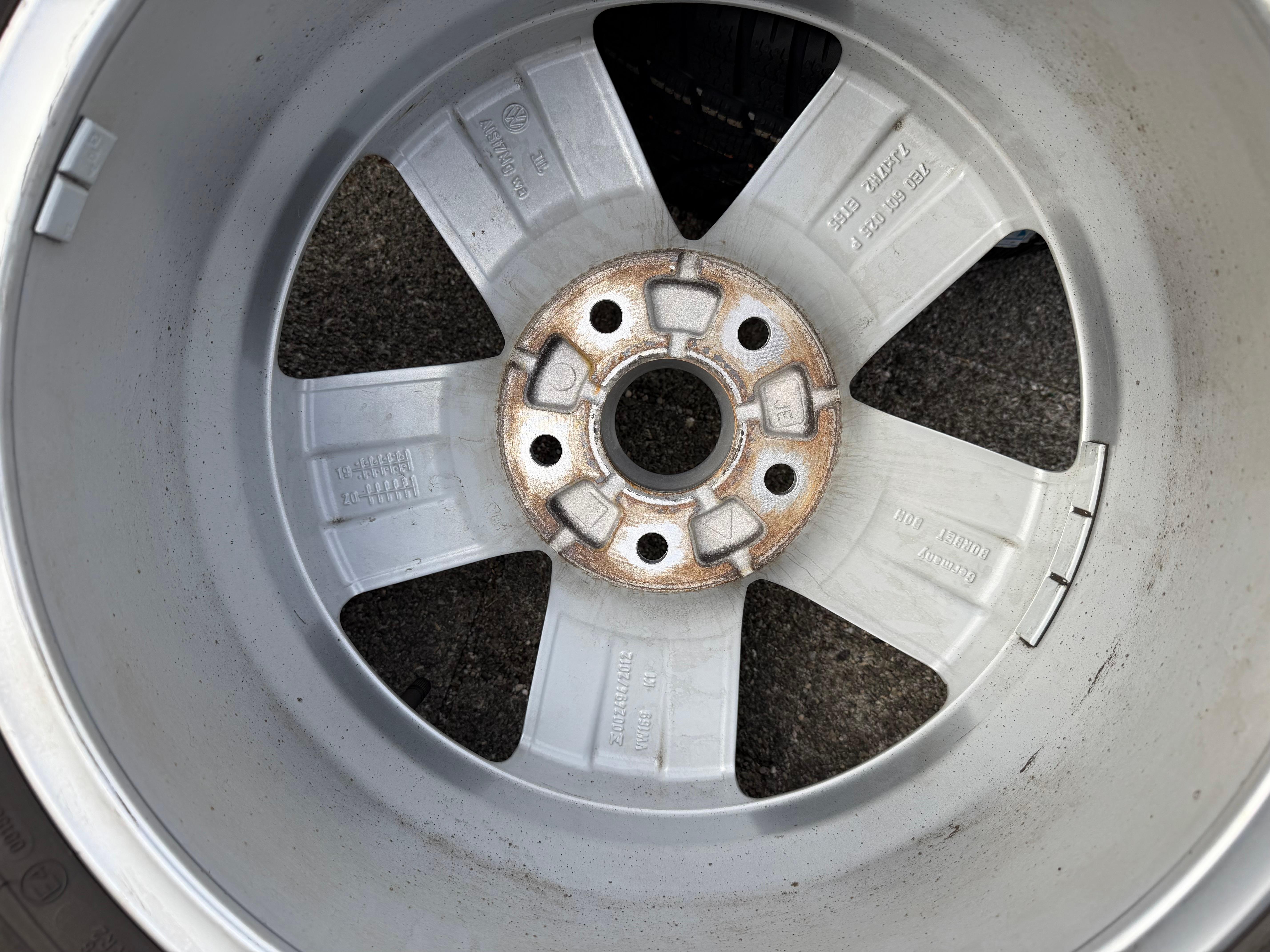 4 ruedas de invierno originales de aleación de 17" para VW BUS T5 T6 T6.1 7E0601025P Devonport 215/60R17C