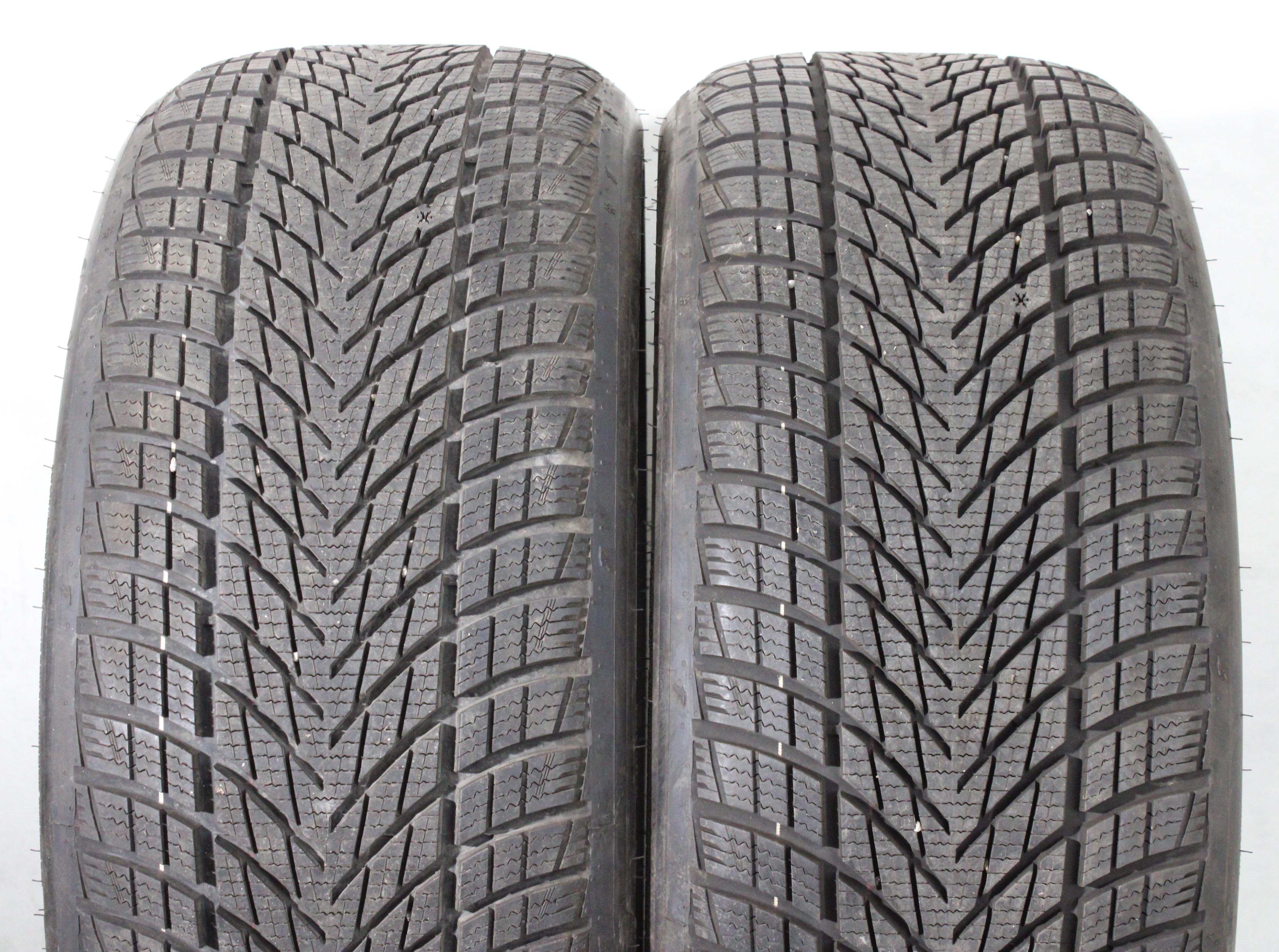 2 x 245/40R19 98H Winterreifen Goodyear Ultra Grip Performance 3 R0 7,5mm 2024/2025 XL