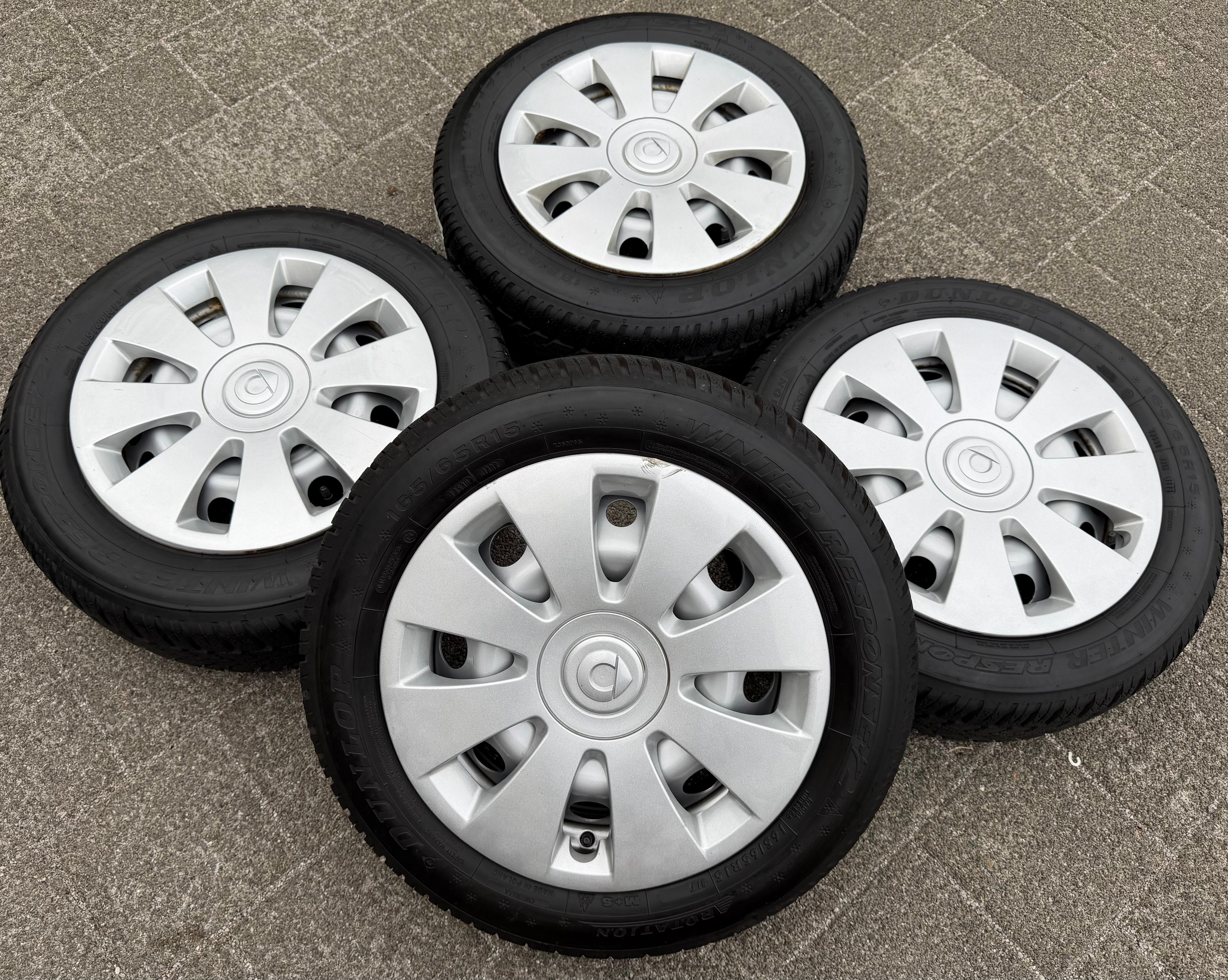 4 roues complètes hiver d’origine Smart 453 165/65R15 81T 185/60R15 84T Dunlop RDKS