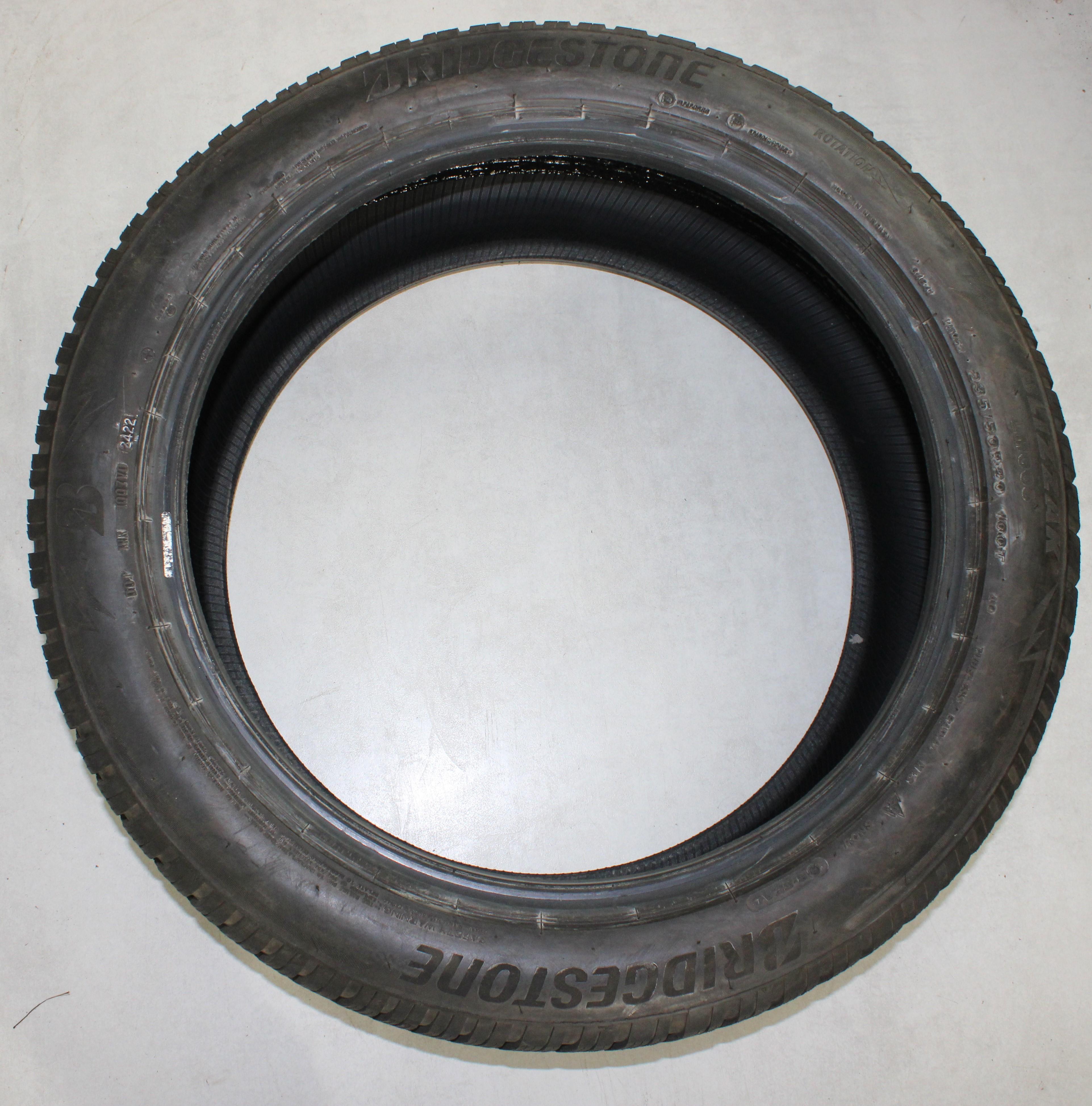 1 x 235/50R20 100T Winterreifen Bridgestone Blizzak LM005 AO 5,5-6mm 2022 Seal
