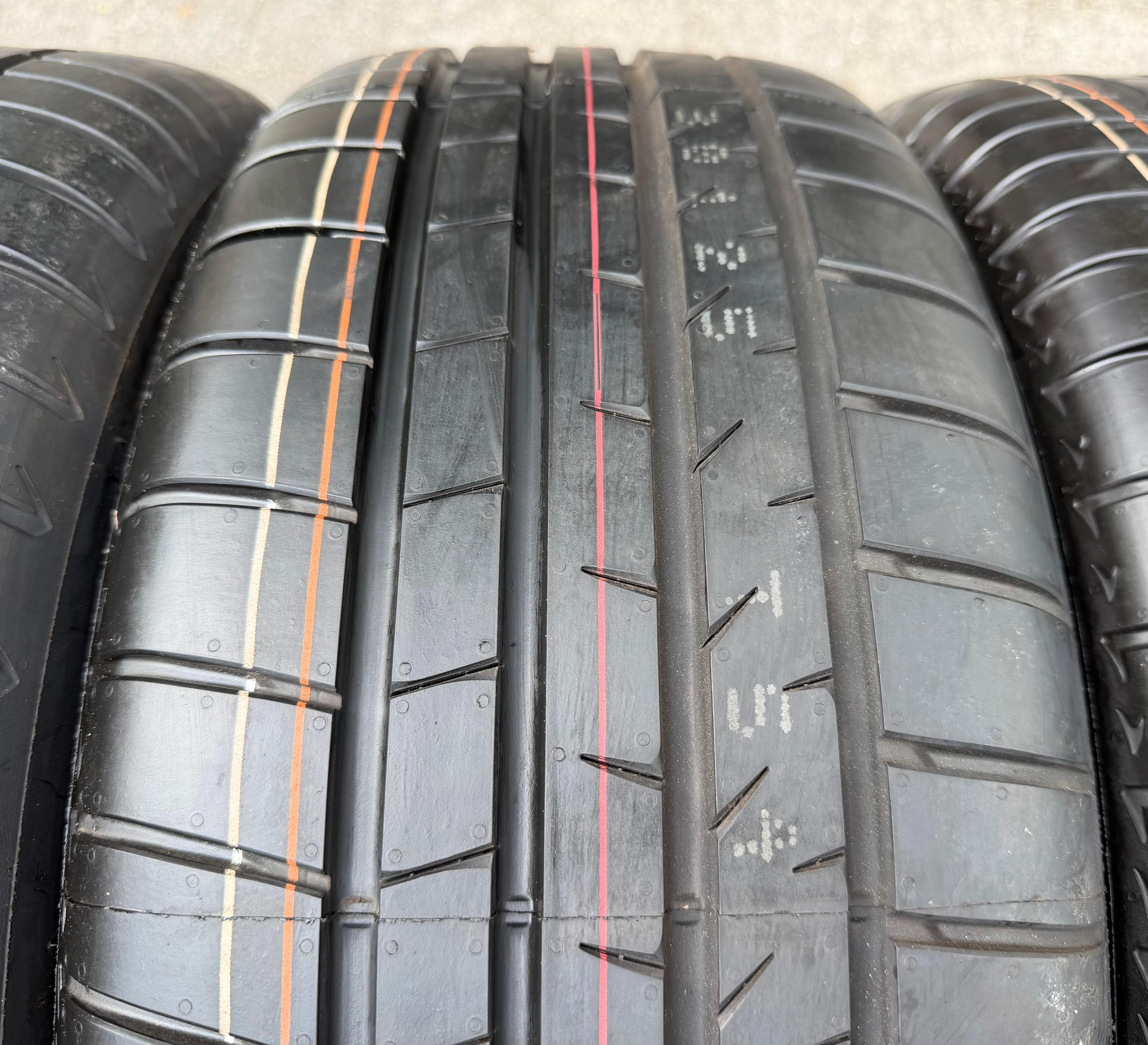 4 originele 19-inch aluminium zomerwielen voor Audi Q3 F3B 83A 83A601025L 235/50R19 99V Bridgestone