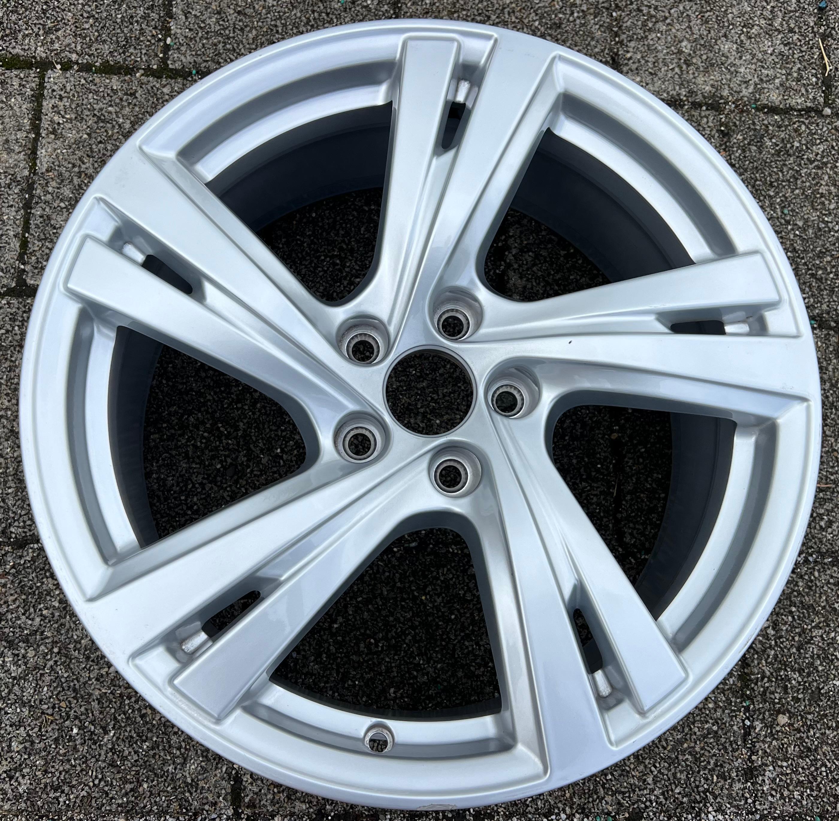 1 X ORIGINAL 18" ALUFELGE AUDI A5 S5 F2 B10 8B3601025C 8x18 ET40 FREIHAUS