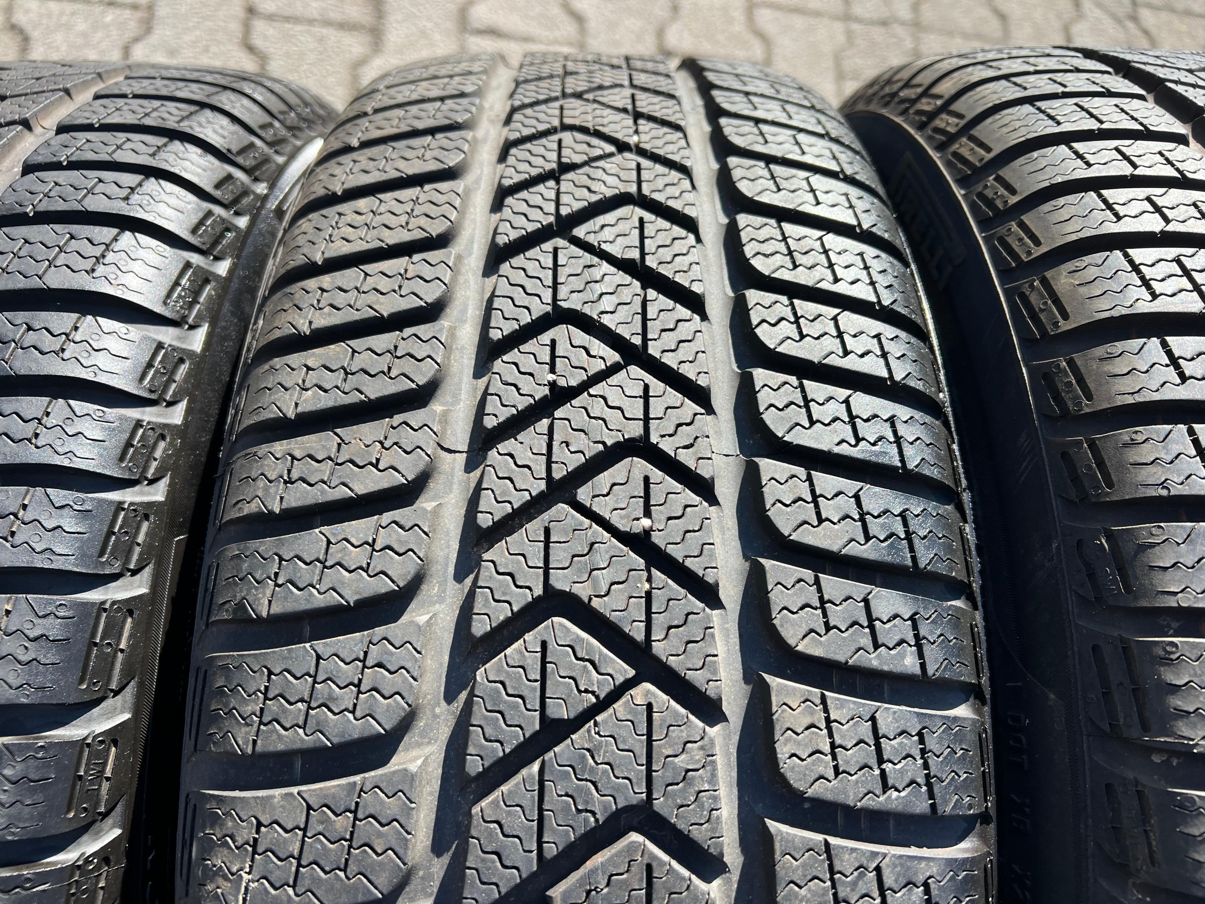 4 ORIGINAL 19" ALU WINTERRÄDER AUDI TT TTS 8S 8S0601025AG 225/40R19 93V PIRELLI