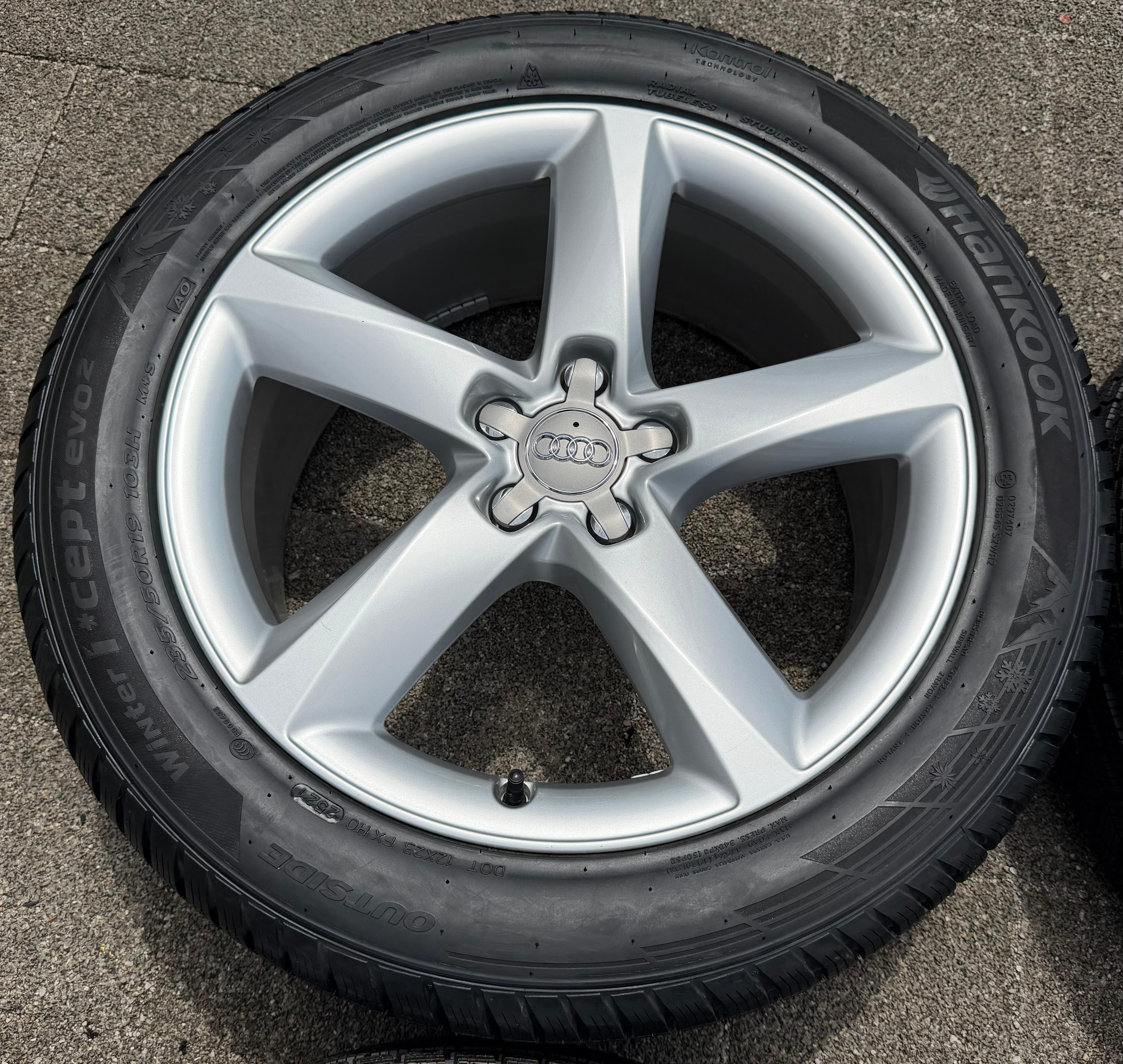 4 Original 19" Alu Winterräder Audi A8 4H 235/50R19 103H 4H0601025C Hankook