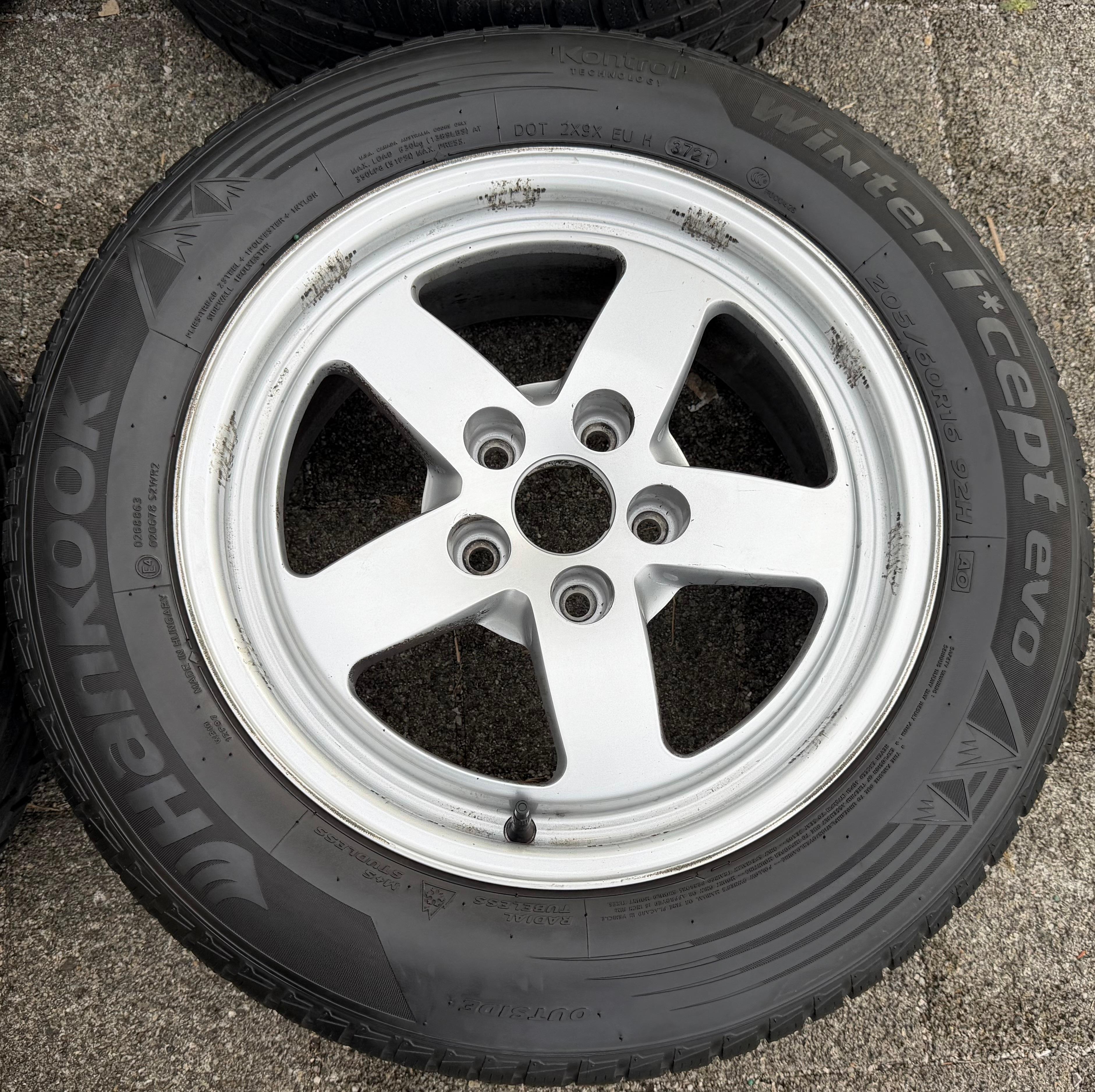 4 cerchi in lega originali da 16" per Audi A4 8W B9 8W0601025 7x16 ET35