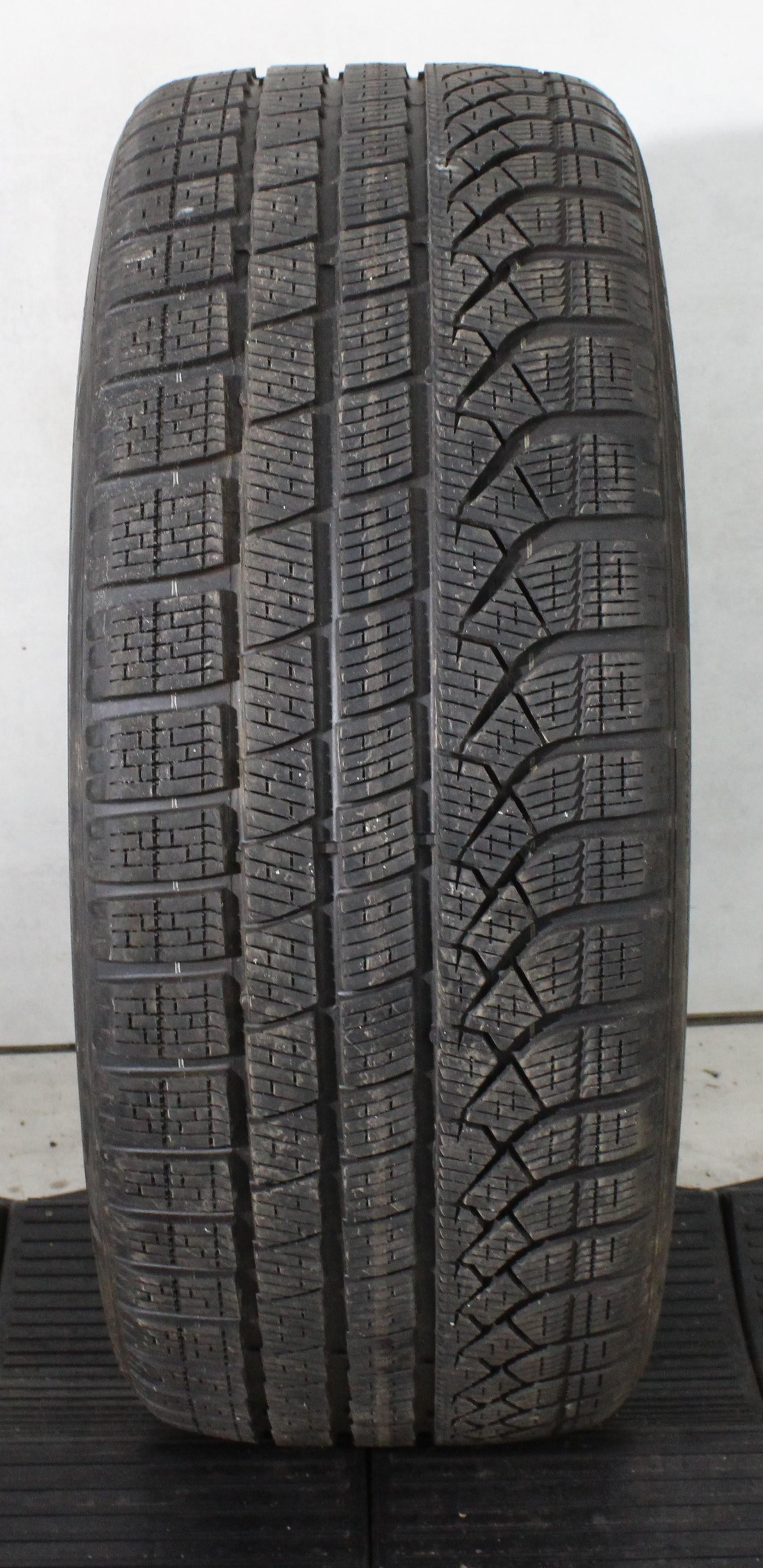 1 x 245/35R19 93V Winterreifen Pirelli Pzero Winter AO 6,5mm 2022