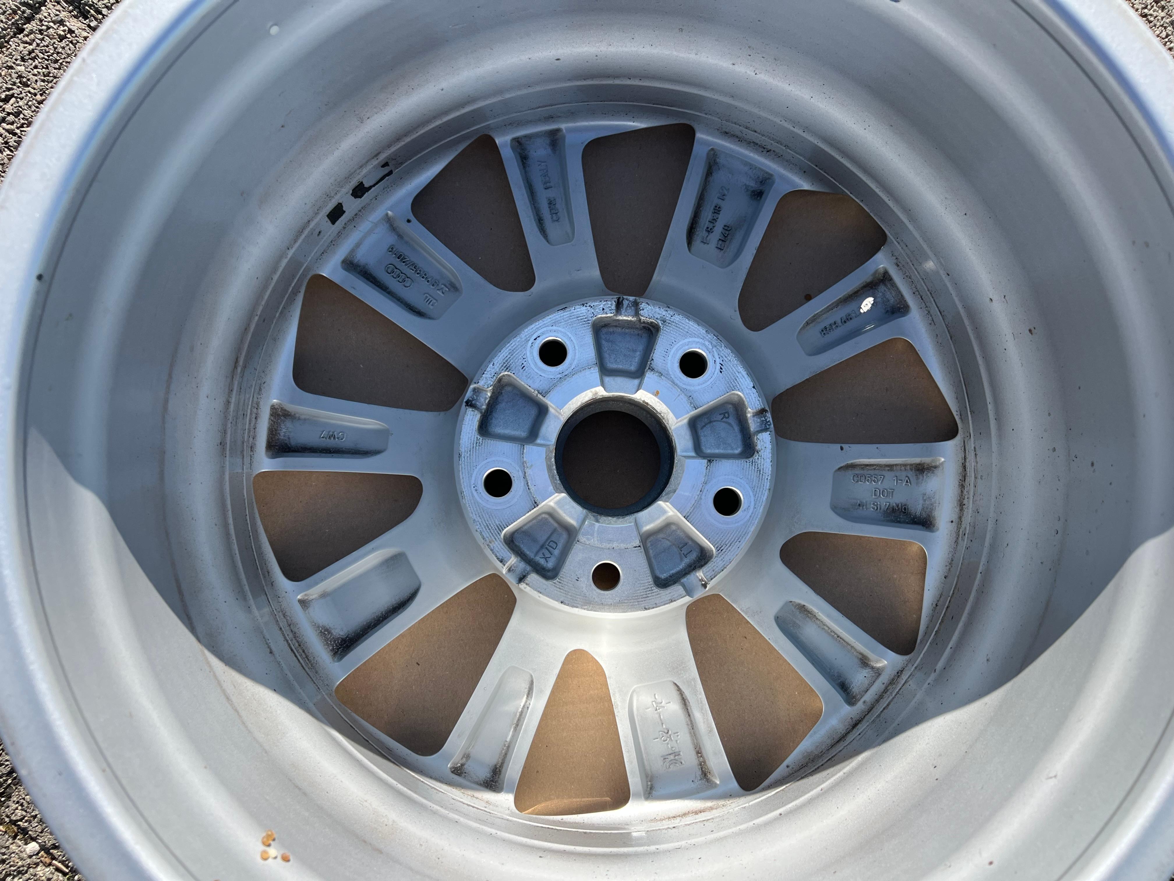 1 X LLANTA DE ALEACIÓN ORIGINAL 18" AUDI Q6 GF 85H601025 8x18 ET40