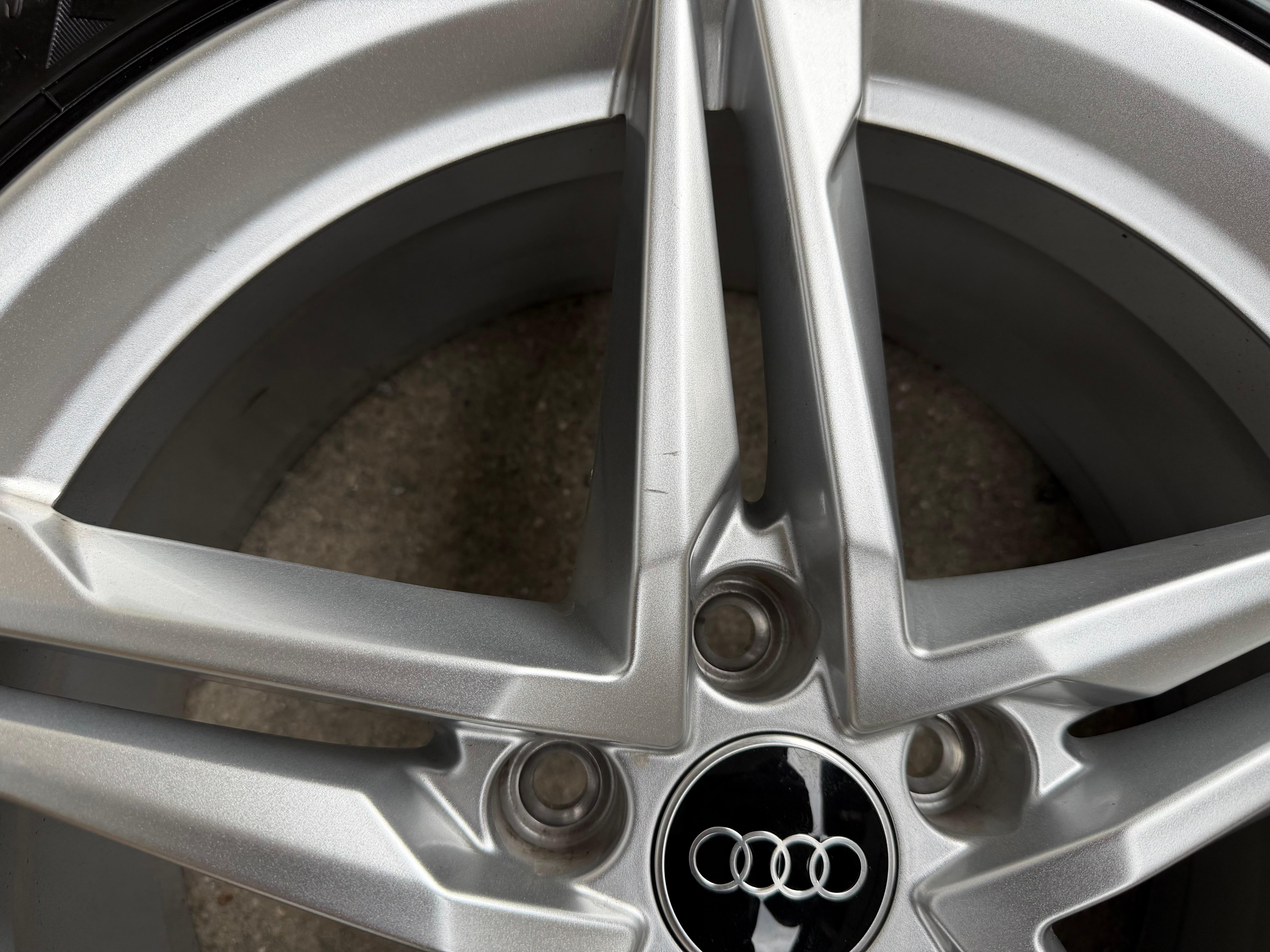 4 Original 18" Alu Winterräder Audi A4 S4 8W B9 8W0601025HM 245/40R18 97V 2023
