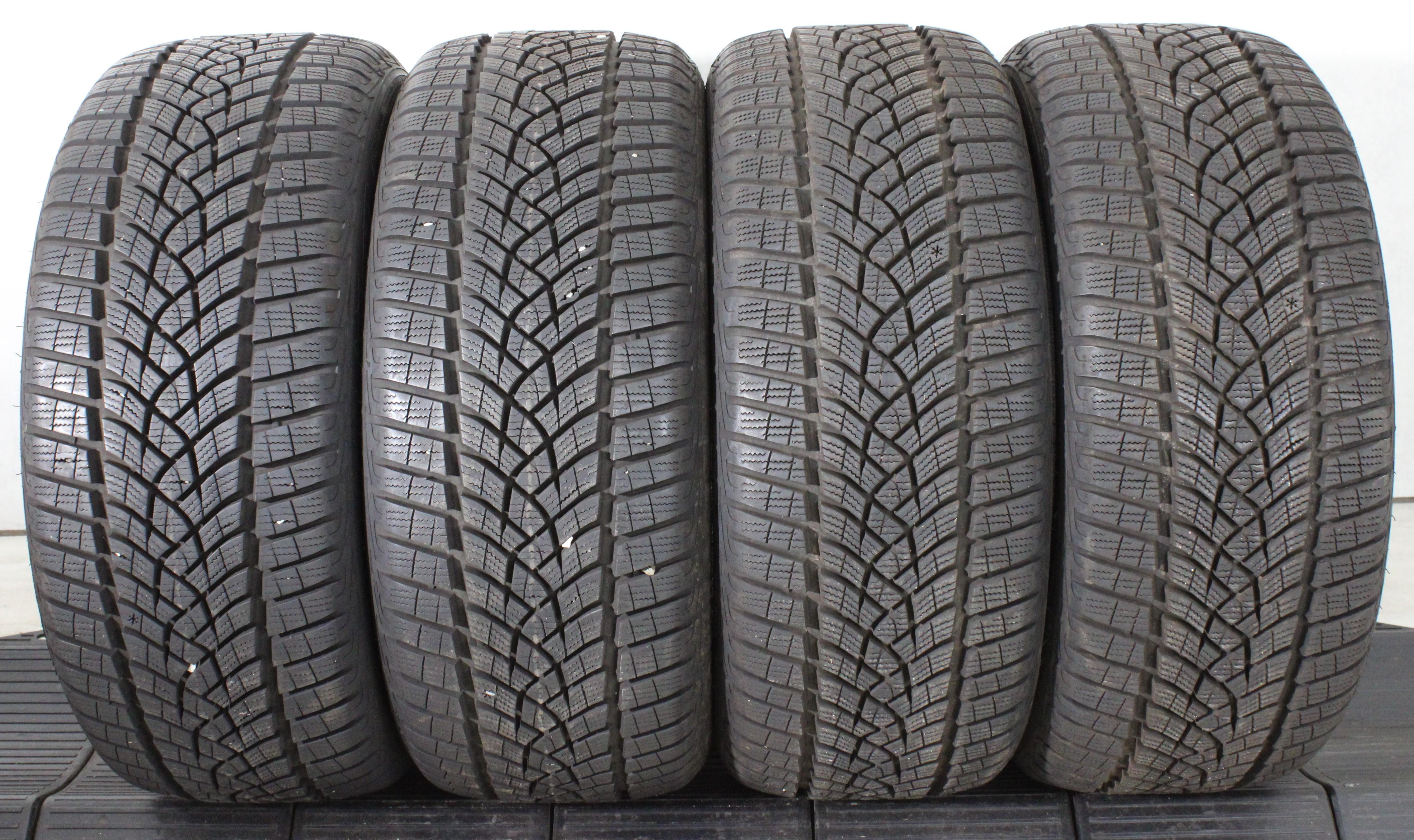 4 x 215/45R16 90V Winterreifen Goodyear Ultra Grip Performance 8mm 2018
