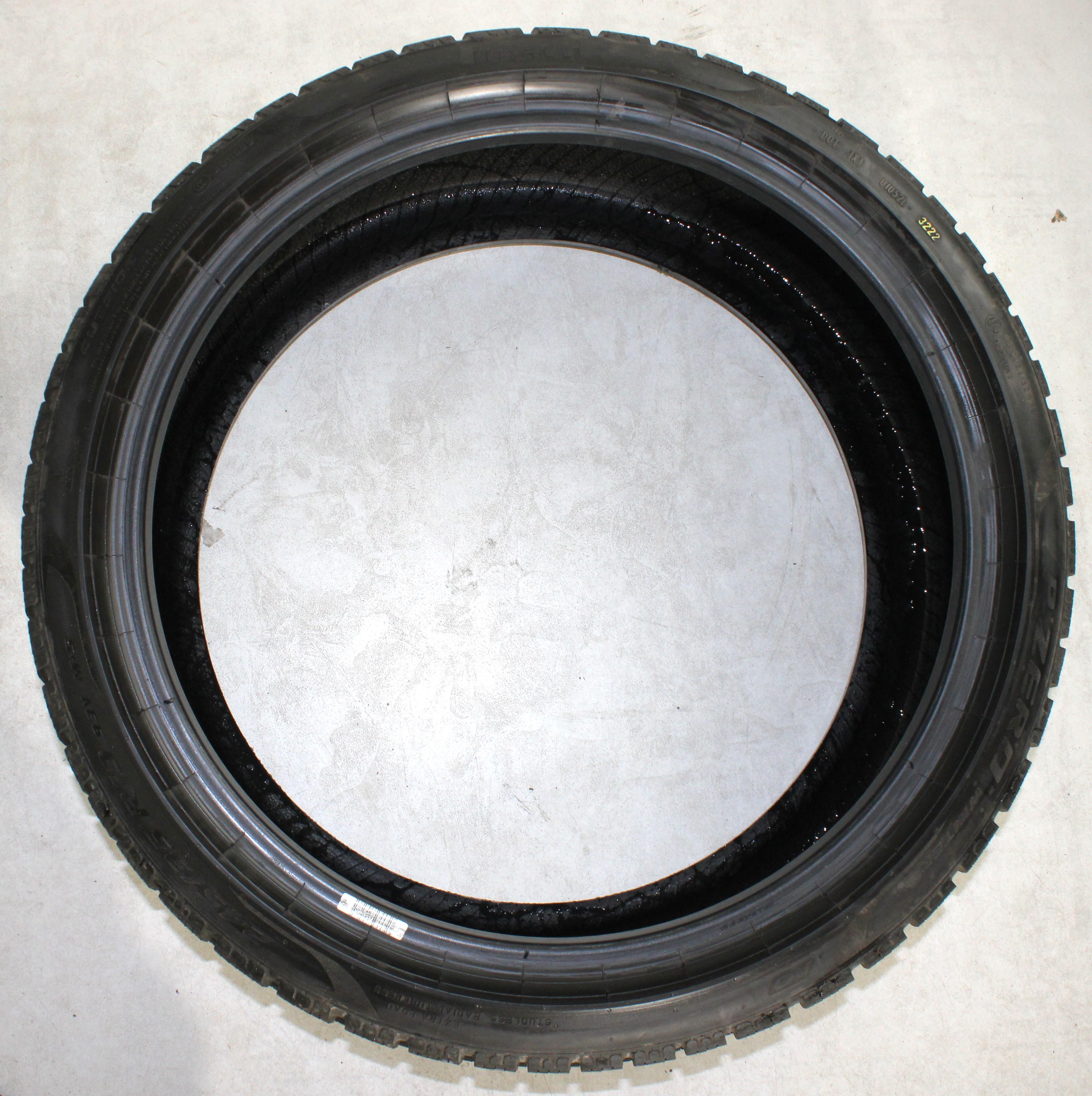 2 x 245/35R19 93V Winterreifen Pirelli Pzero Winter AO 6,5-7mm 2022