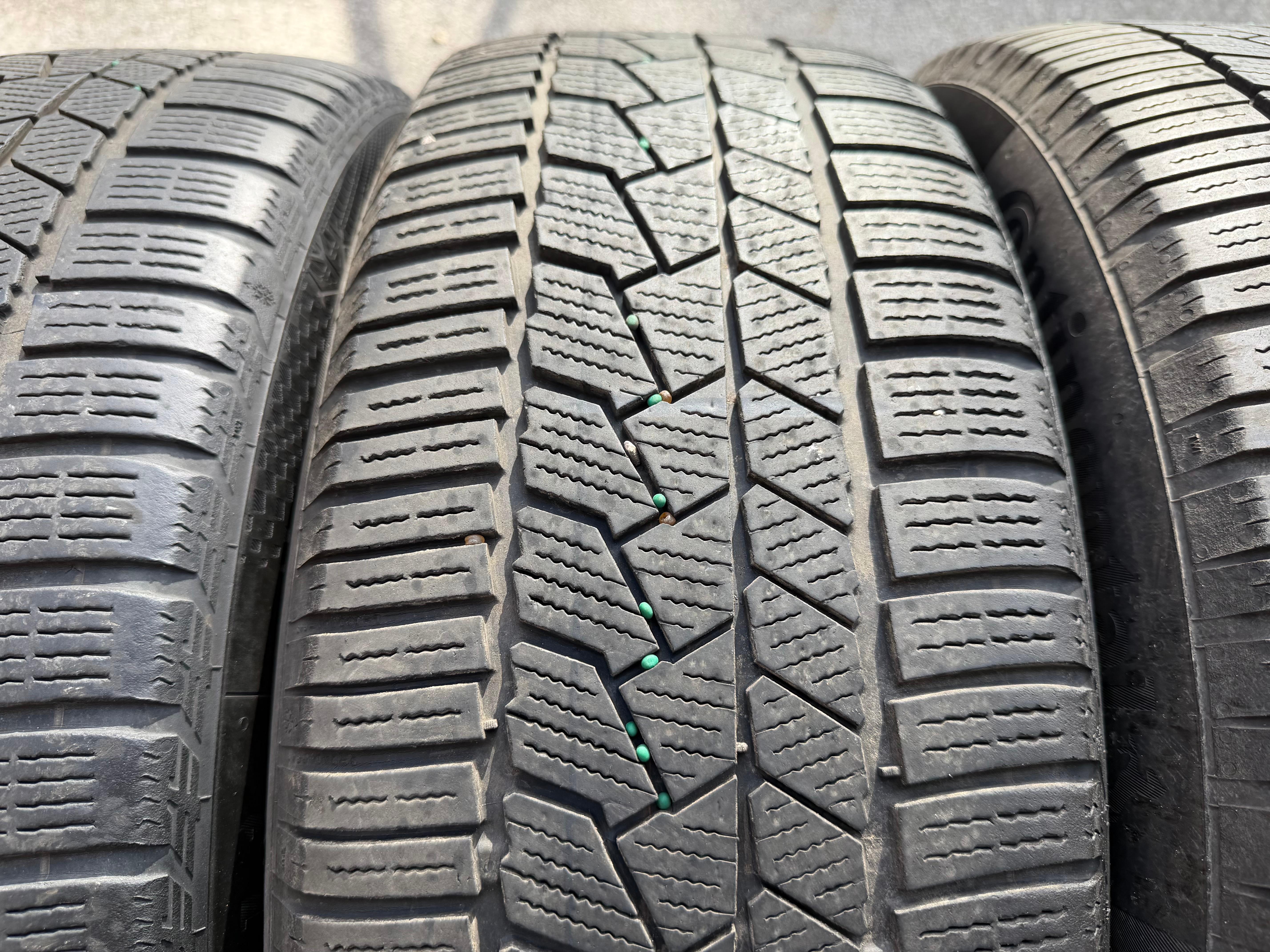 4 Original 19" Alu Winterräder Audi RSQ3 F3 83A601025AB 225/50R19 99V Continental