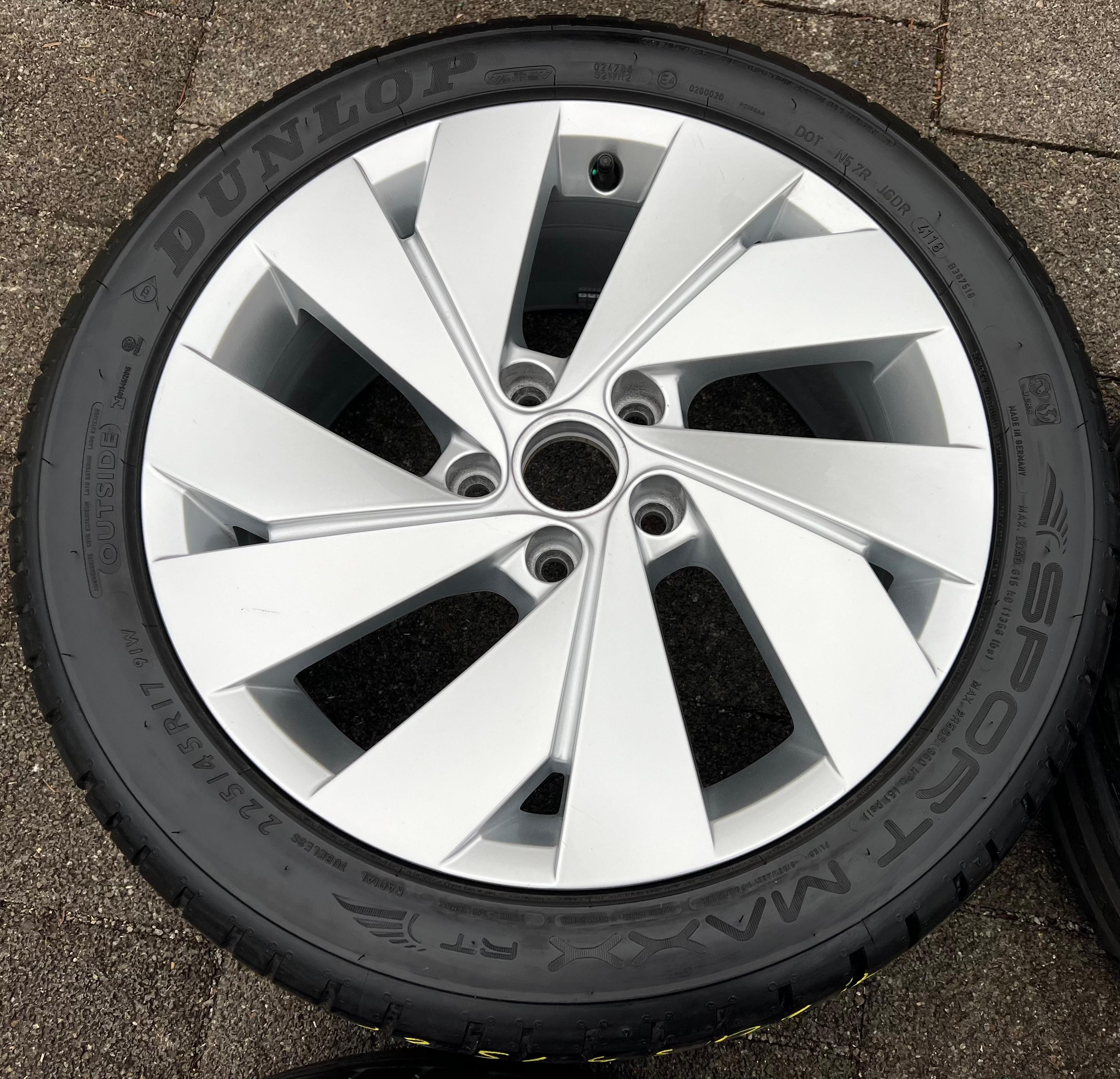4 CERCHI ESTIVI ORIGINALI DA 17" IN ALLUMINIO VW GOLF 8 VIII 225/45R17 91W DUNLOP BELMONT CONSEGNA GRATUITA