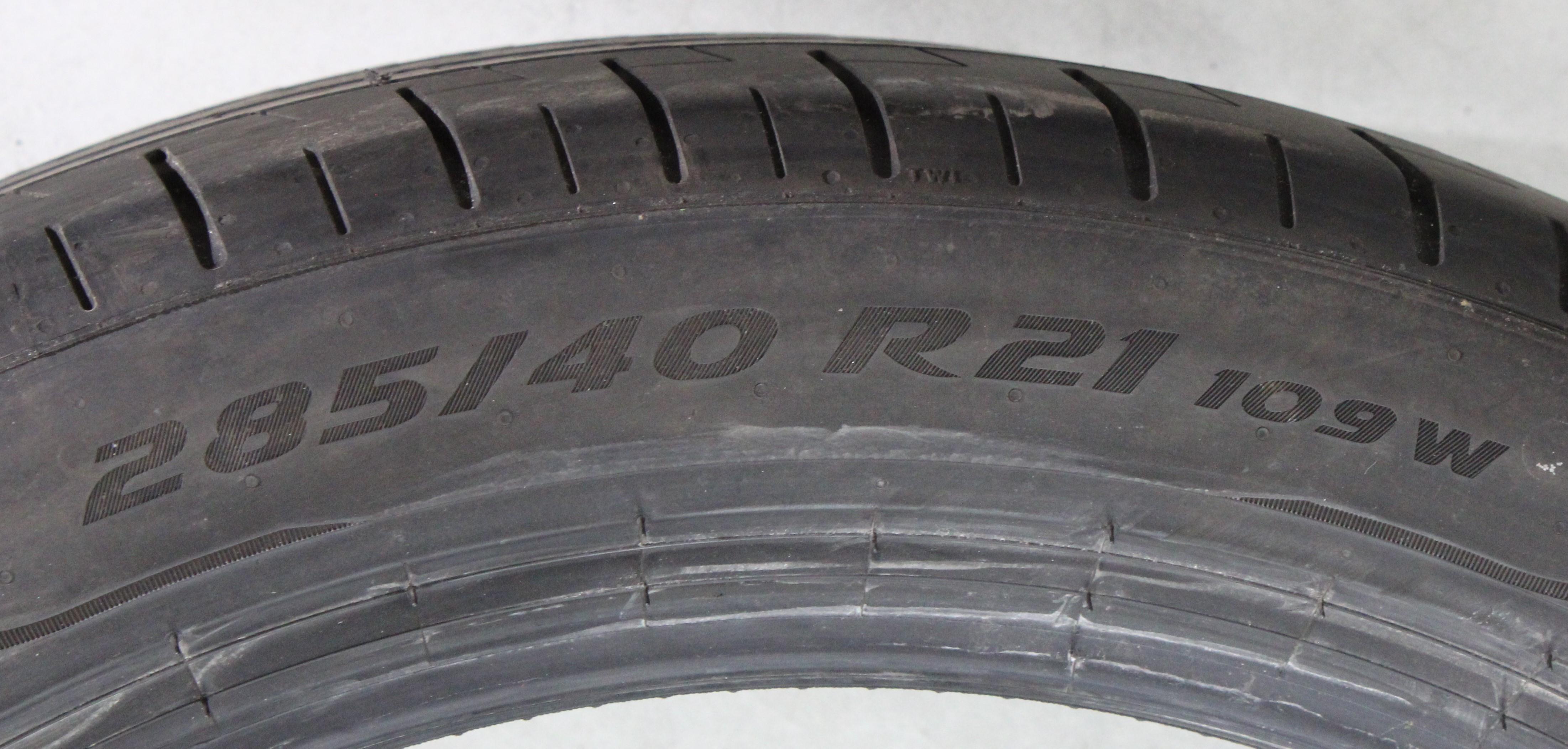 2 x 285/40R21 109W Sommerreifen Pirelli Pzero PZ4 RO Elect 6,5mm 2025
