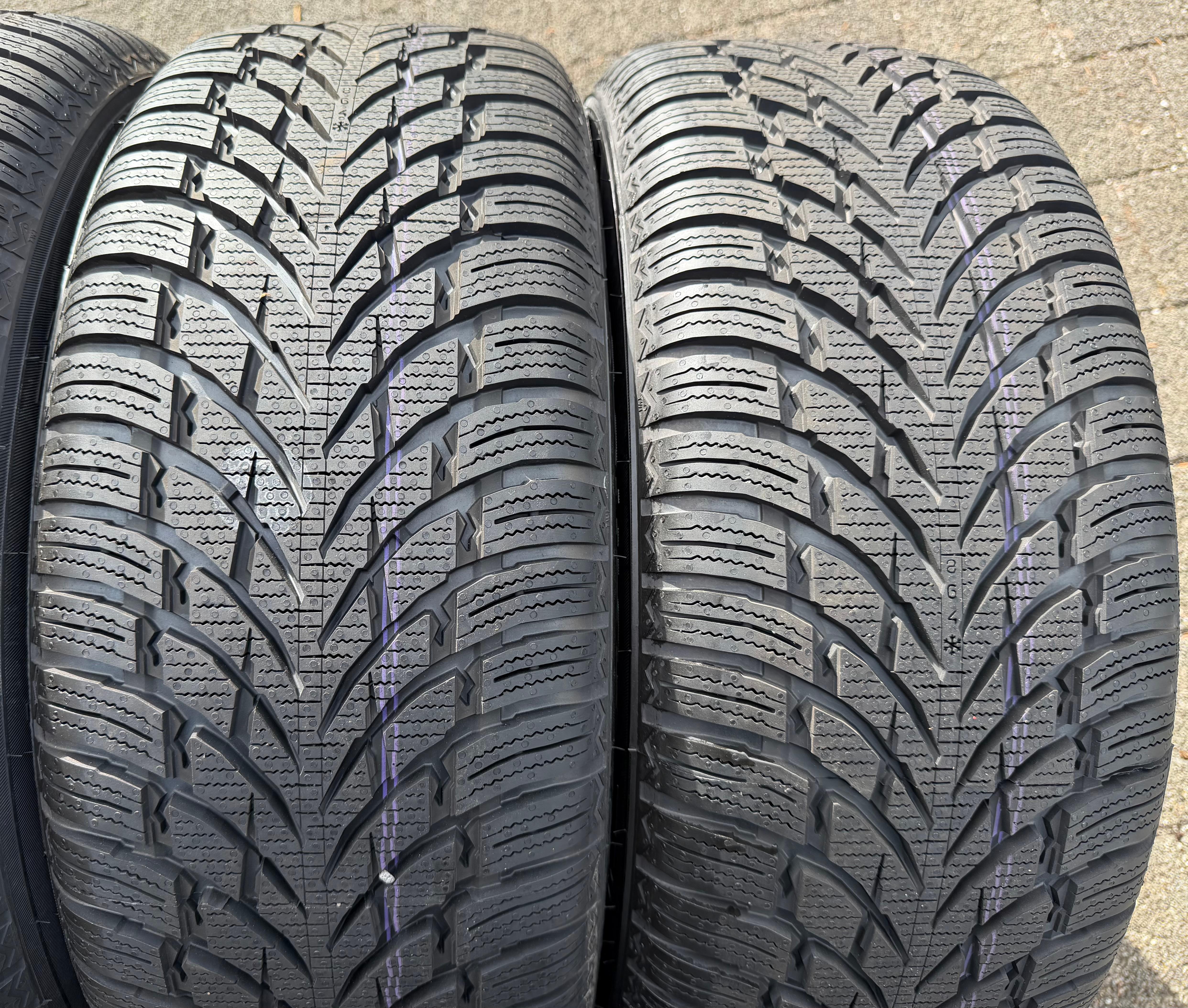 4 ruedas de invierno de aleación originales de 17" para Volvo XC40 235/60R17 106H 31680565 2022 NUEVAS