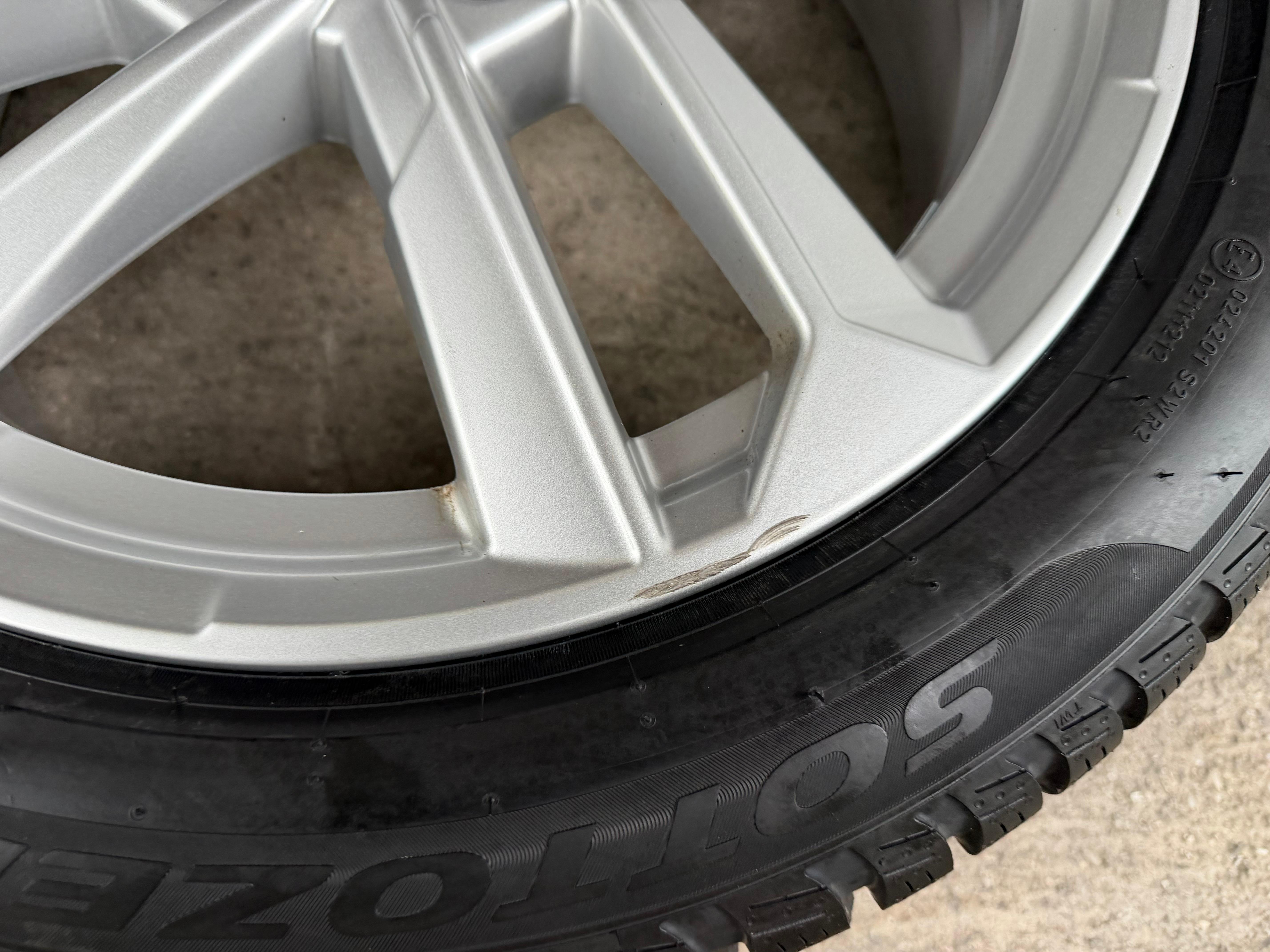 4 Original 17" Alu Winterräder Audi A3 S3 8Y 8Y0601025L 205/50R17 93H Pirelli