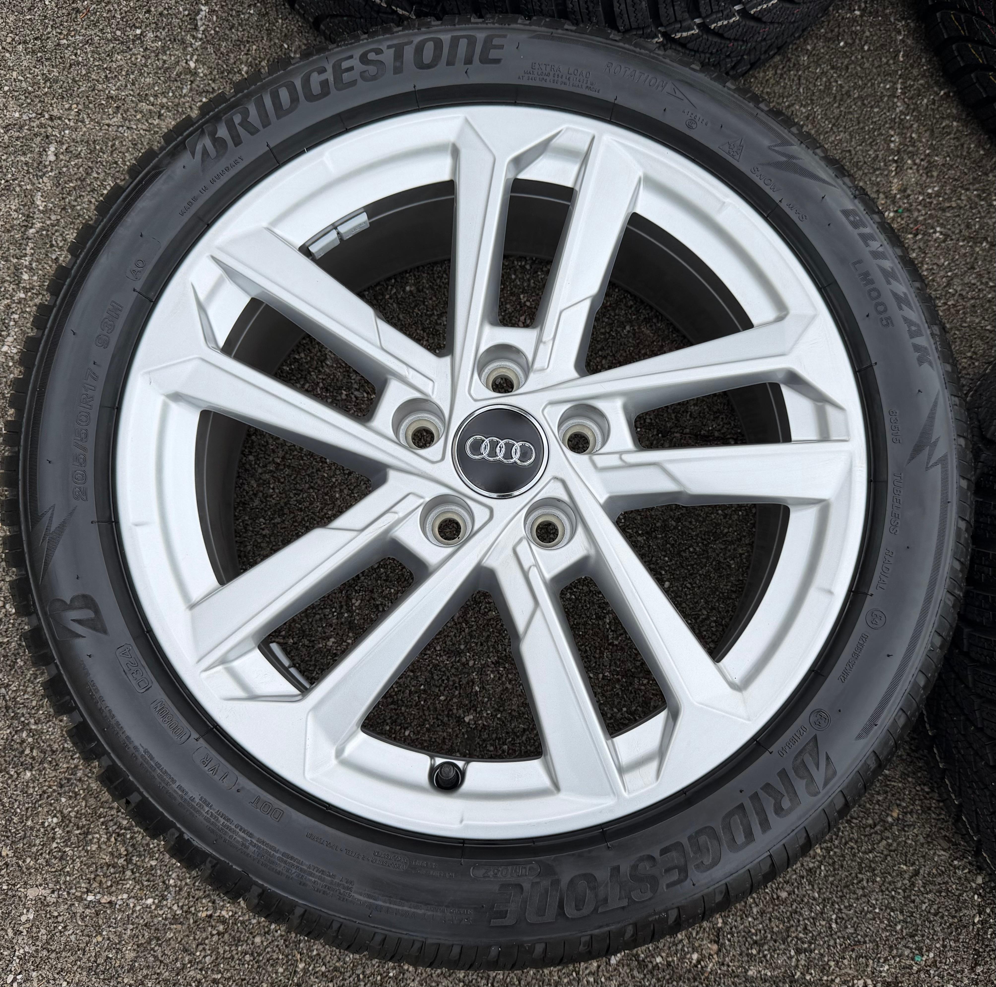 4 roues hiver complètes en alliage d’origine 17" Audi A3 S3 8Y 8Y0601025L 205/50R17 93H Bridgestone 2024 NEUVES