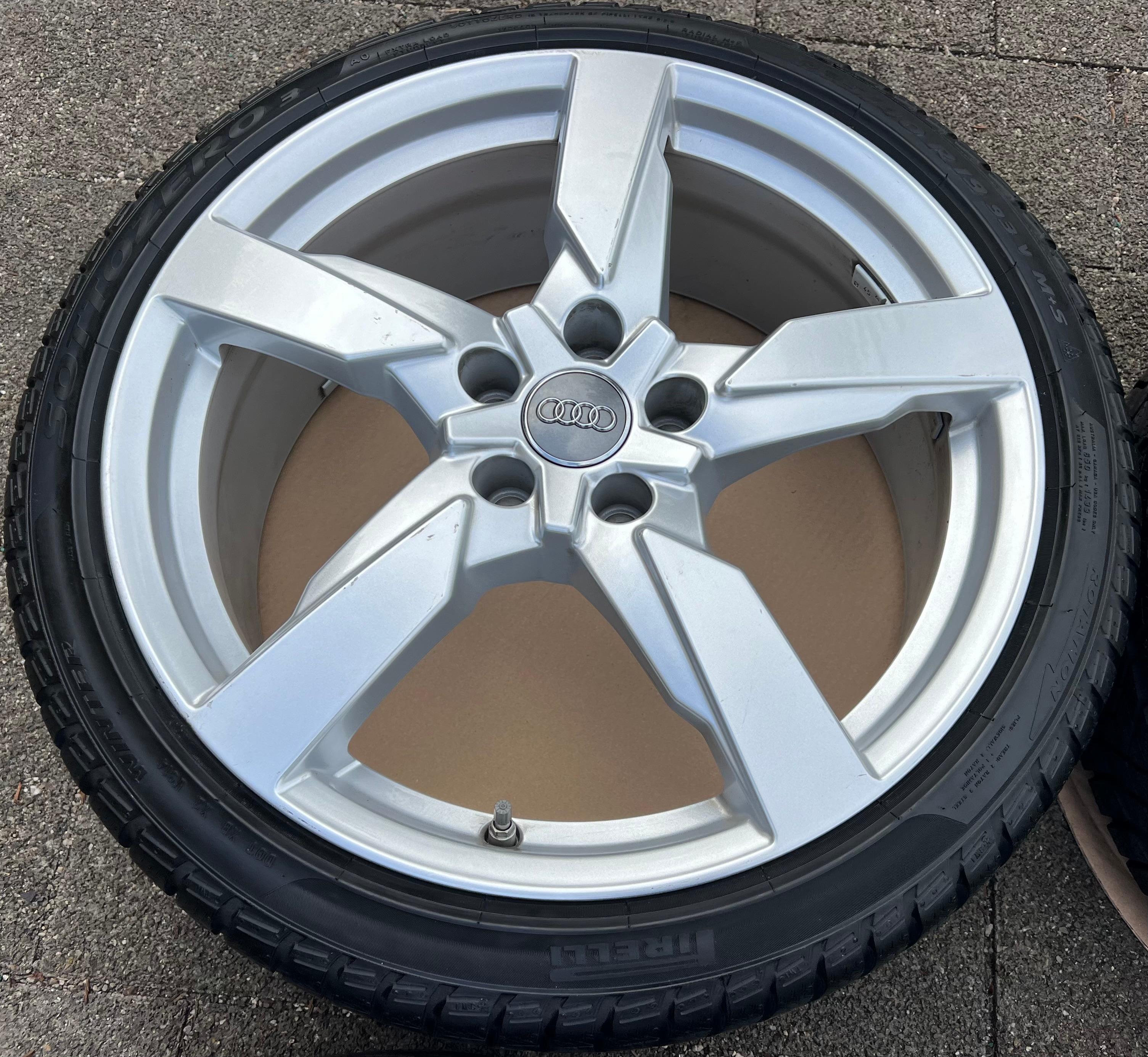 4 ORIGINAL 19" ALU WINTERRÄDER AUDI TT TTS 8S 8S0601025AG 225/40R19 93V PIRELLI