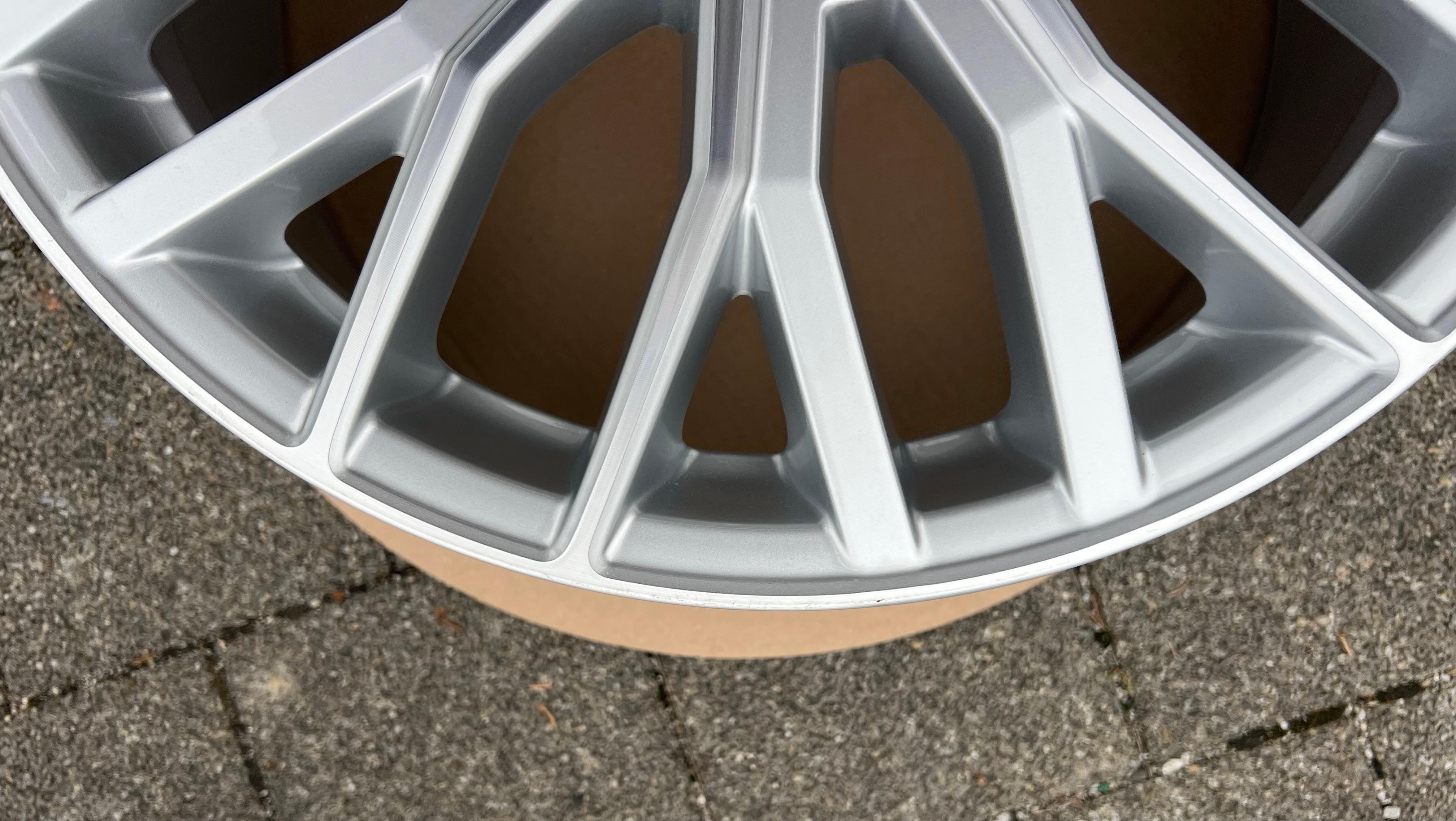 1 X LLANTA DE ALEACIÓN ORIGINAL DE 18" PARA AUDI TT 8S 8S0601025G 8,5x18 ET50