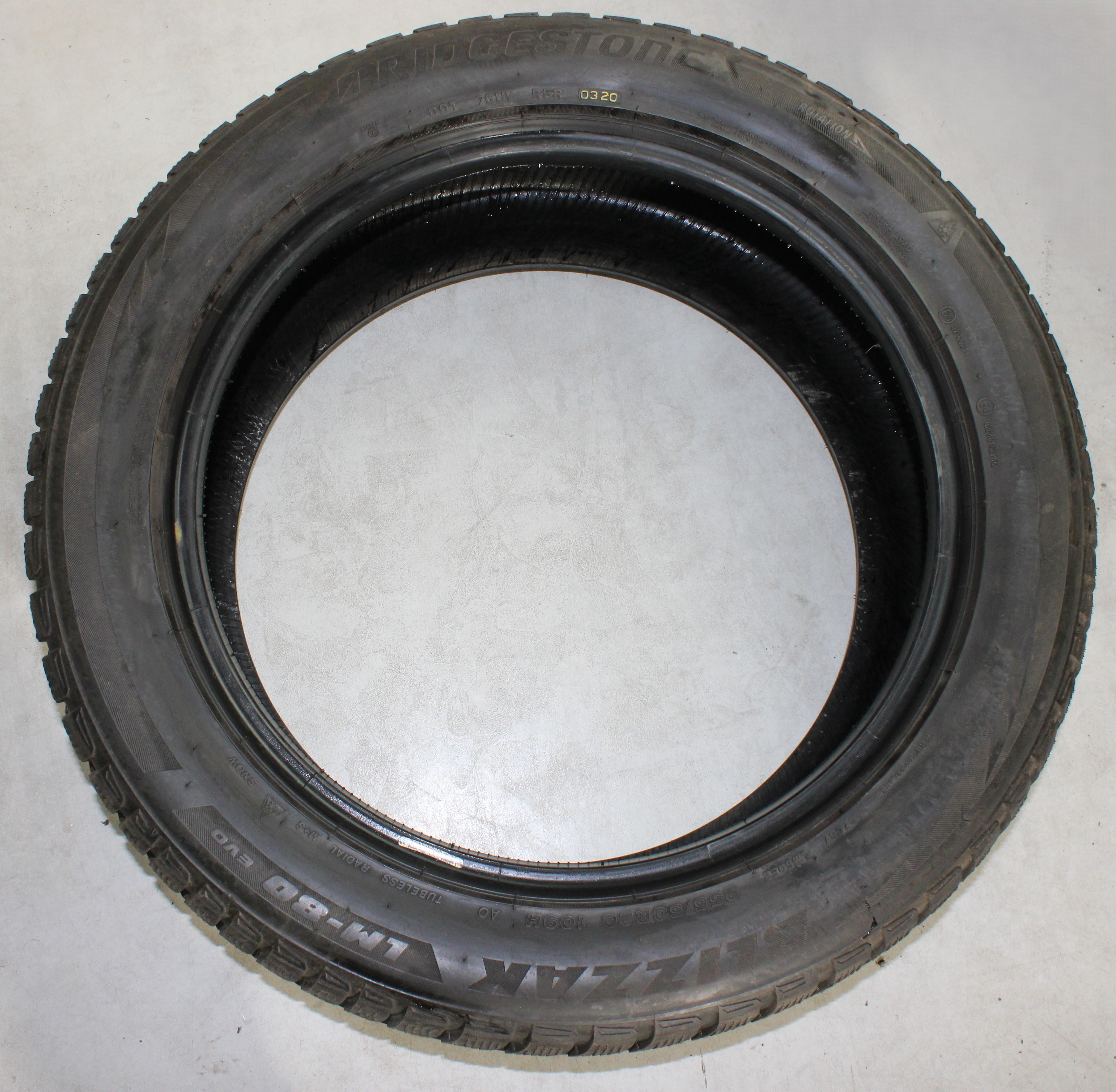 2 pneus hiver Bridgestone Blizzak LM-80 Evo AO 255/50R20 109H, 7 mm, 2020