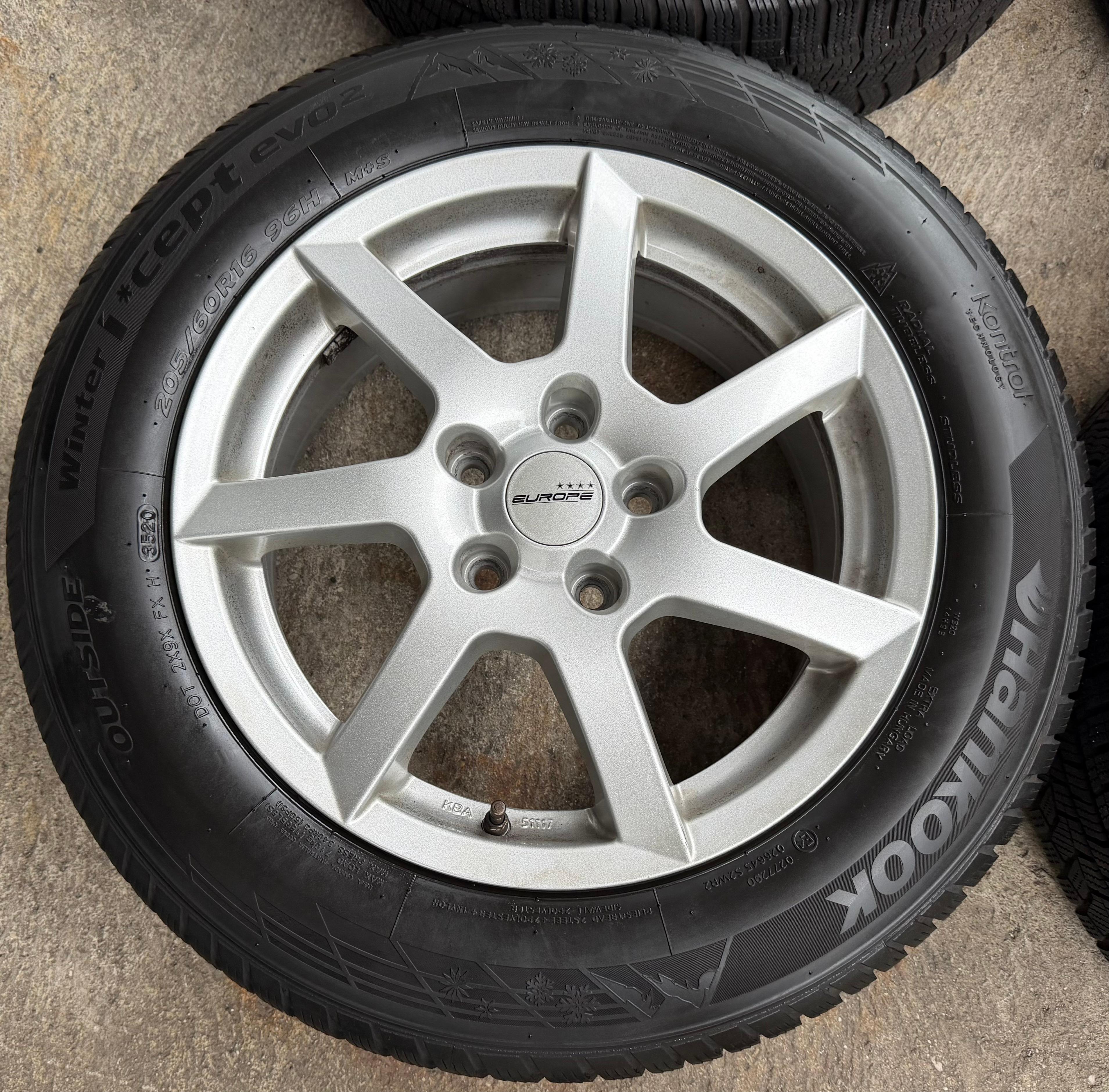 4 Alu Winterräder Audi A4 8K B8 B81 205/60R16 96H Hankook Winter