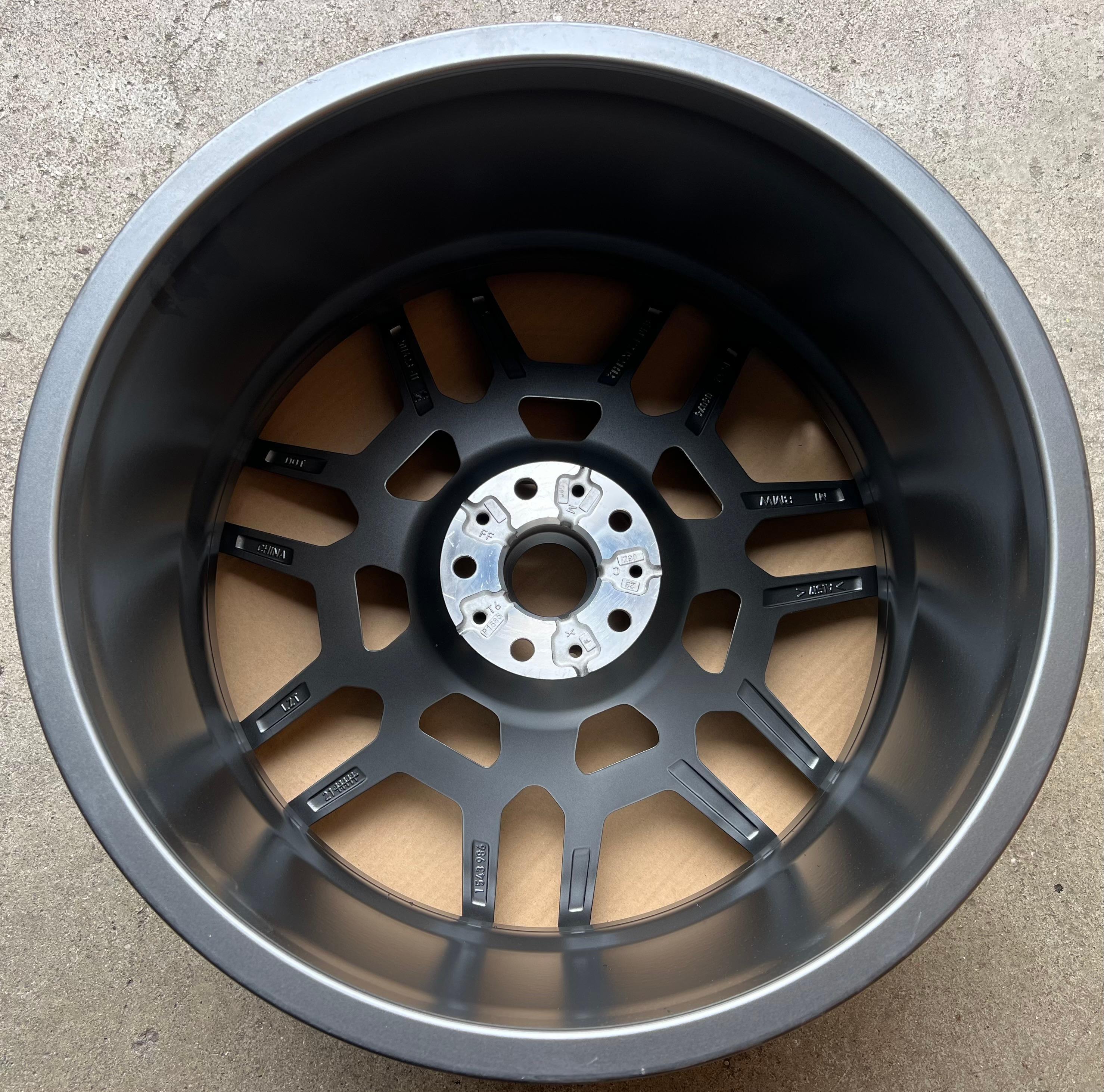 1 X LLANTAS ORIGINALES ALUMINIO 21" BMW XM G09 1543986 STYLING 918M 10,5x21 ET42 FREIHAUS