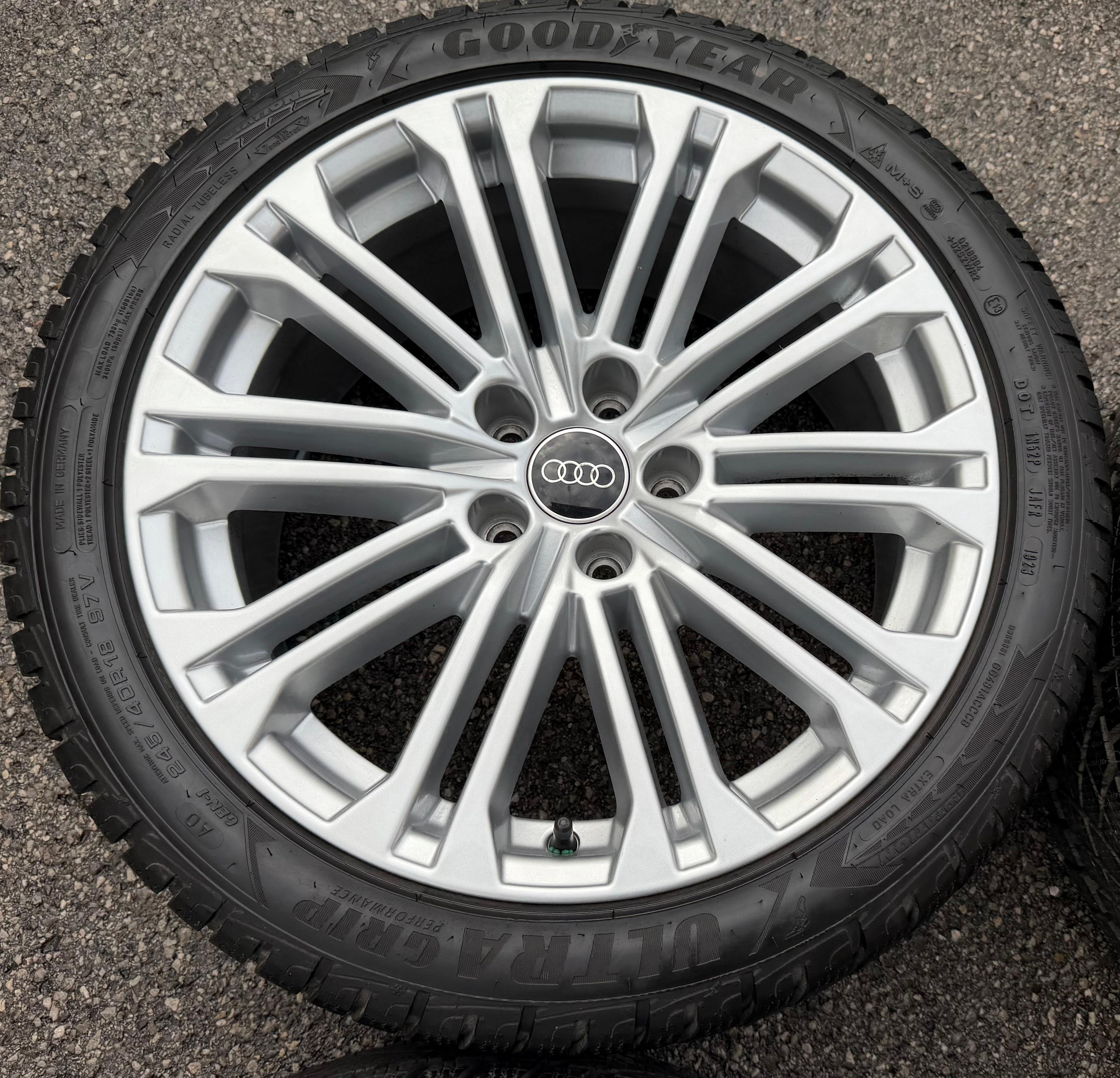 4 ruedas de invierno de aluminio originales de 18" Audi A5 S5 8W F5 245/40R18 97V 8W0601025EE Goodyear