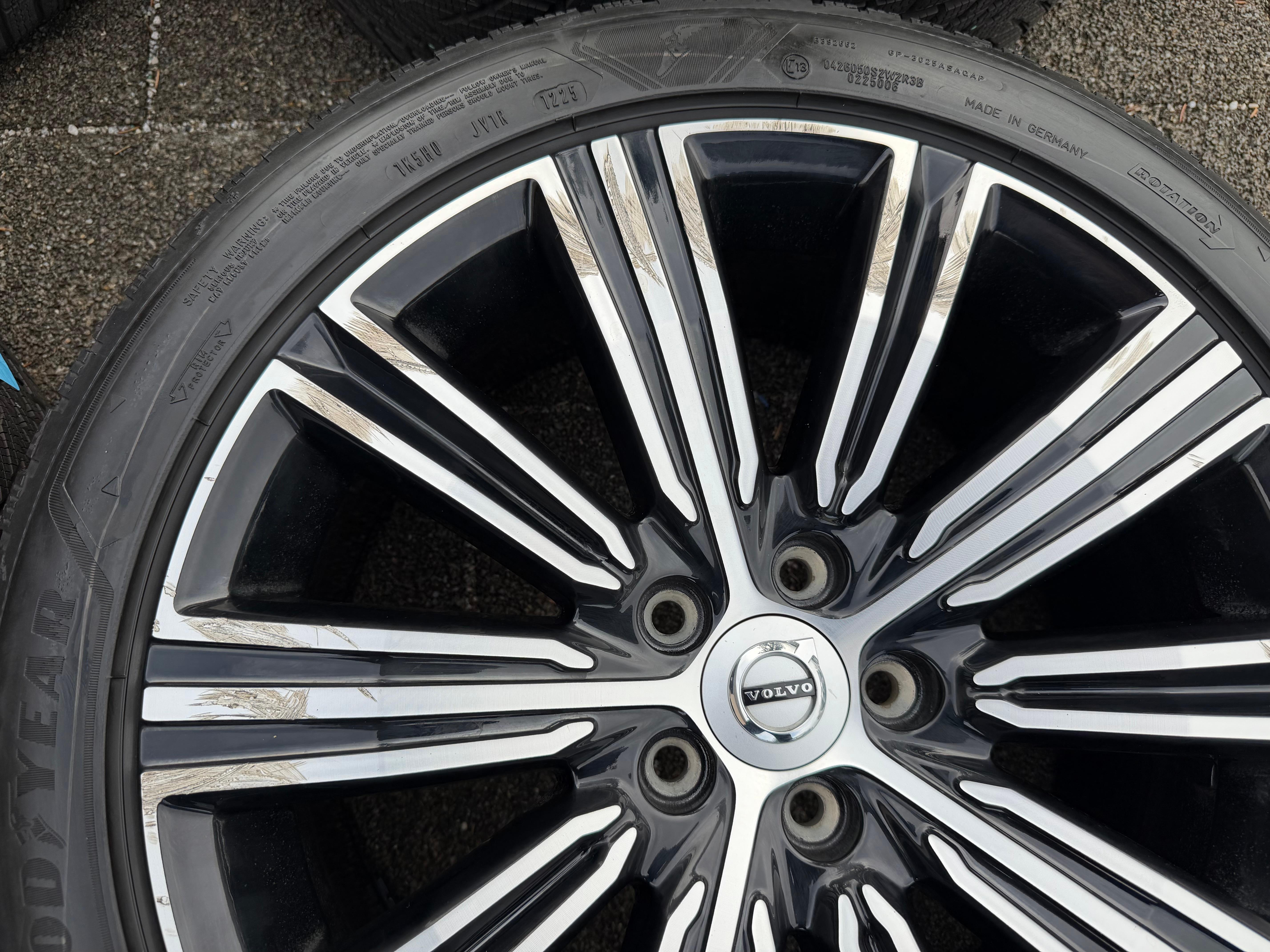 4 ruedas de invierno de aleación originales de 18" VOLVO S60 V60 235/45R18 98V 31471312 2025