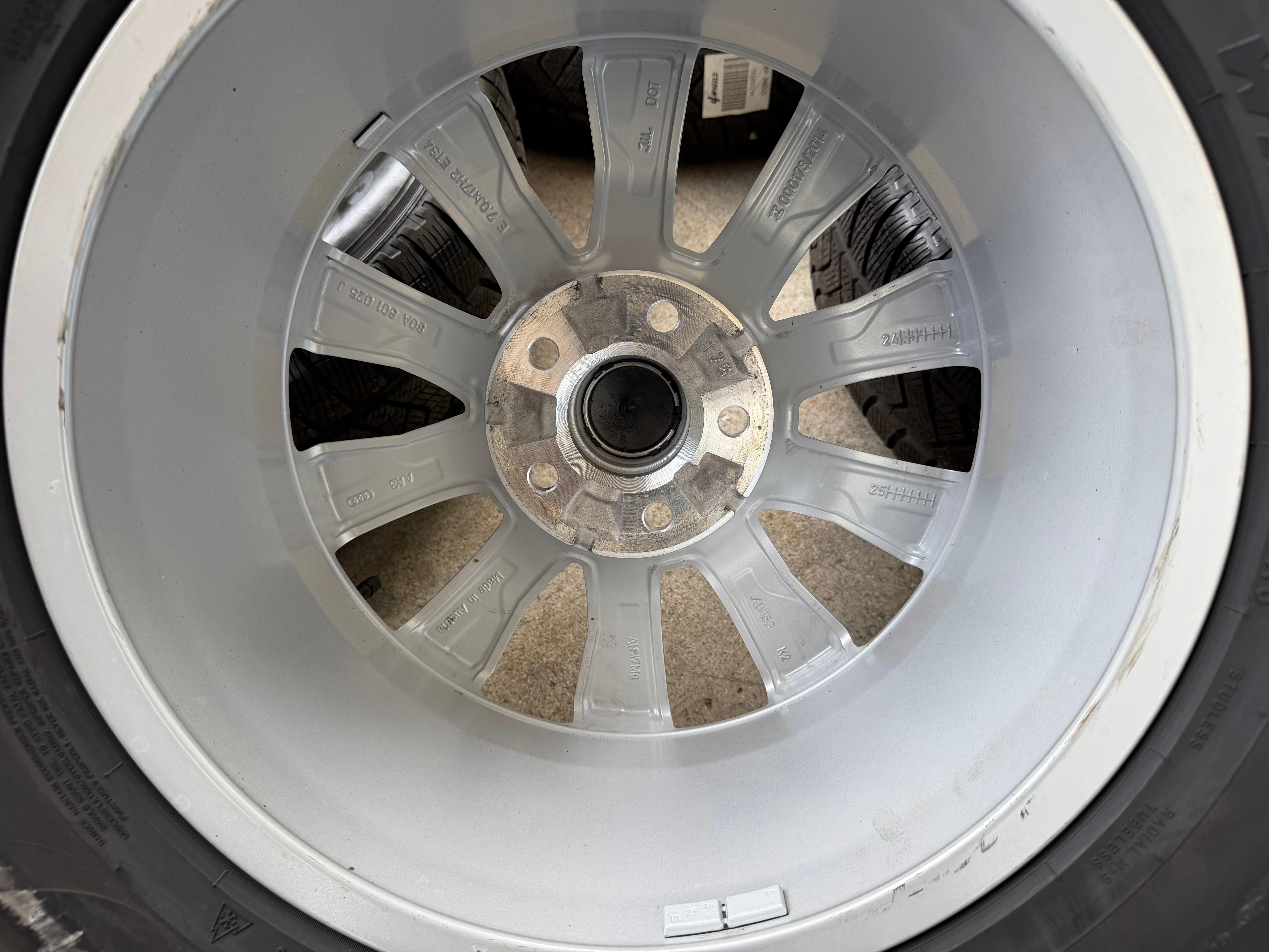 4 ORIGINAL 17" ALU WINTERRÄDER AUDI Q5 FY 80A601025J 7x17 ET34 235/65R17 104H