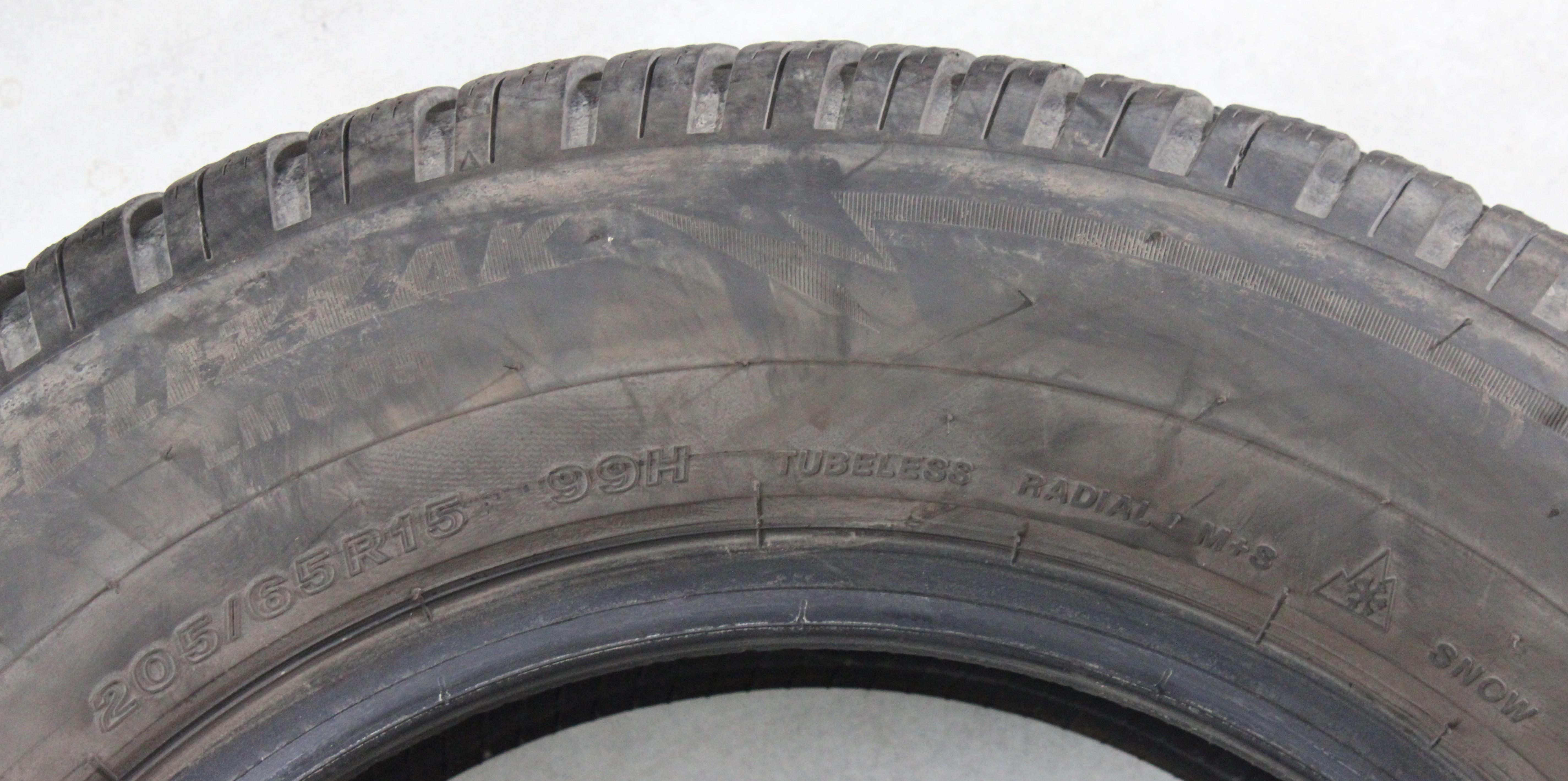 1 x 205/65R15 99H Winterreifen Bridgestone Blizzak LM005 6mm 2024