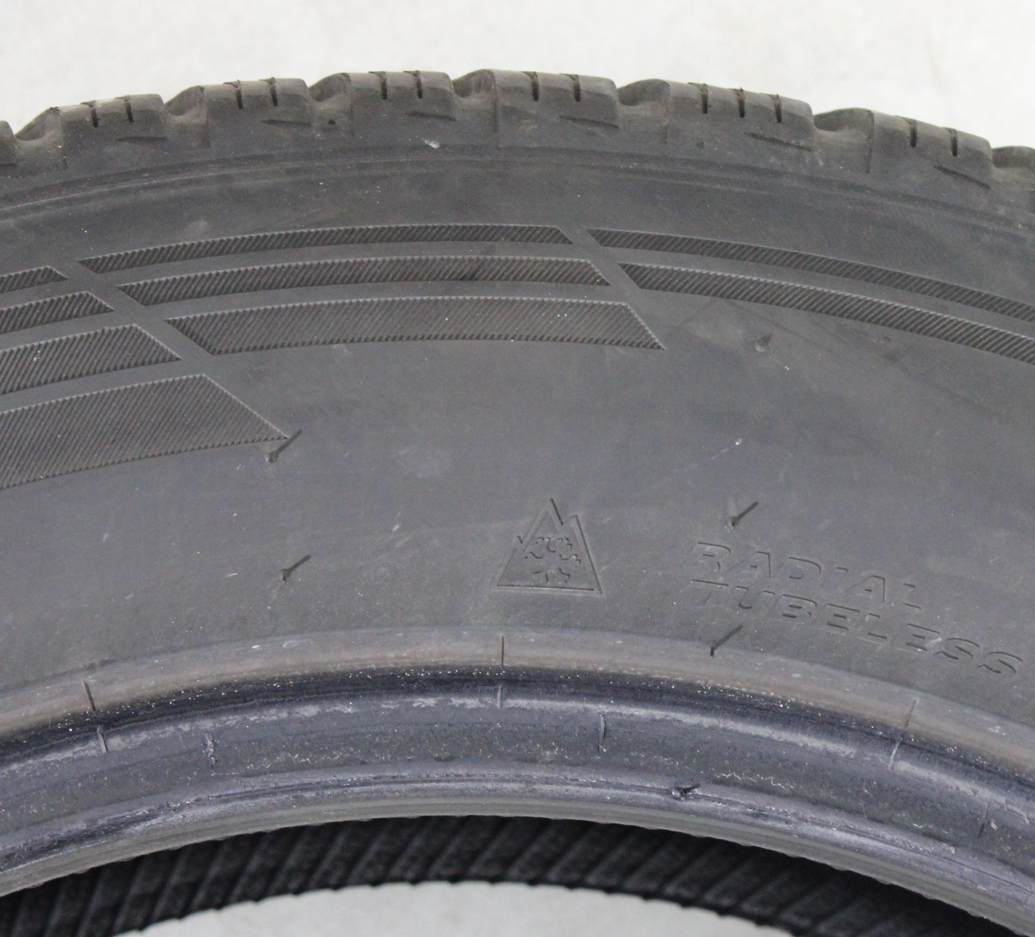 1 x 235/55R17 103V winterband Hankook Winter I*Cept Evo 3 X 4,5-5mm 2022