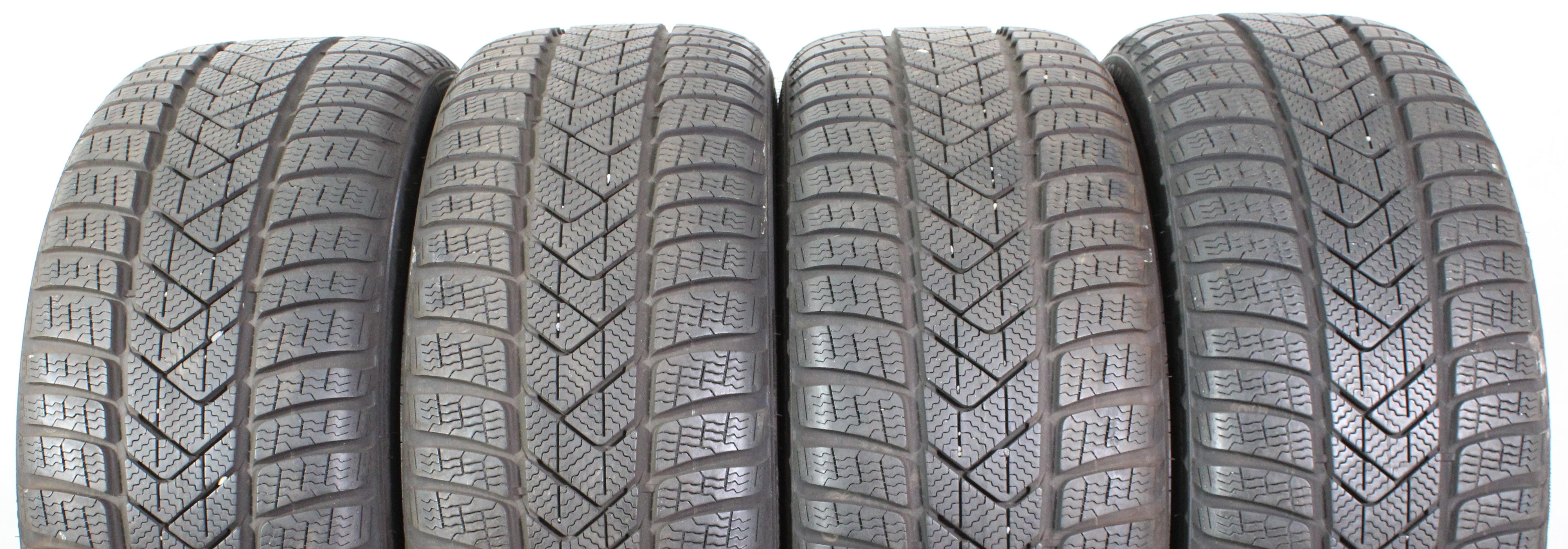4 x 225/40R18 92V pneumatici invernali Pirelli Sottozero 3 A01 6,5-7mm 2022