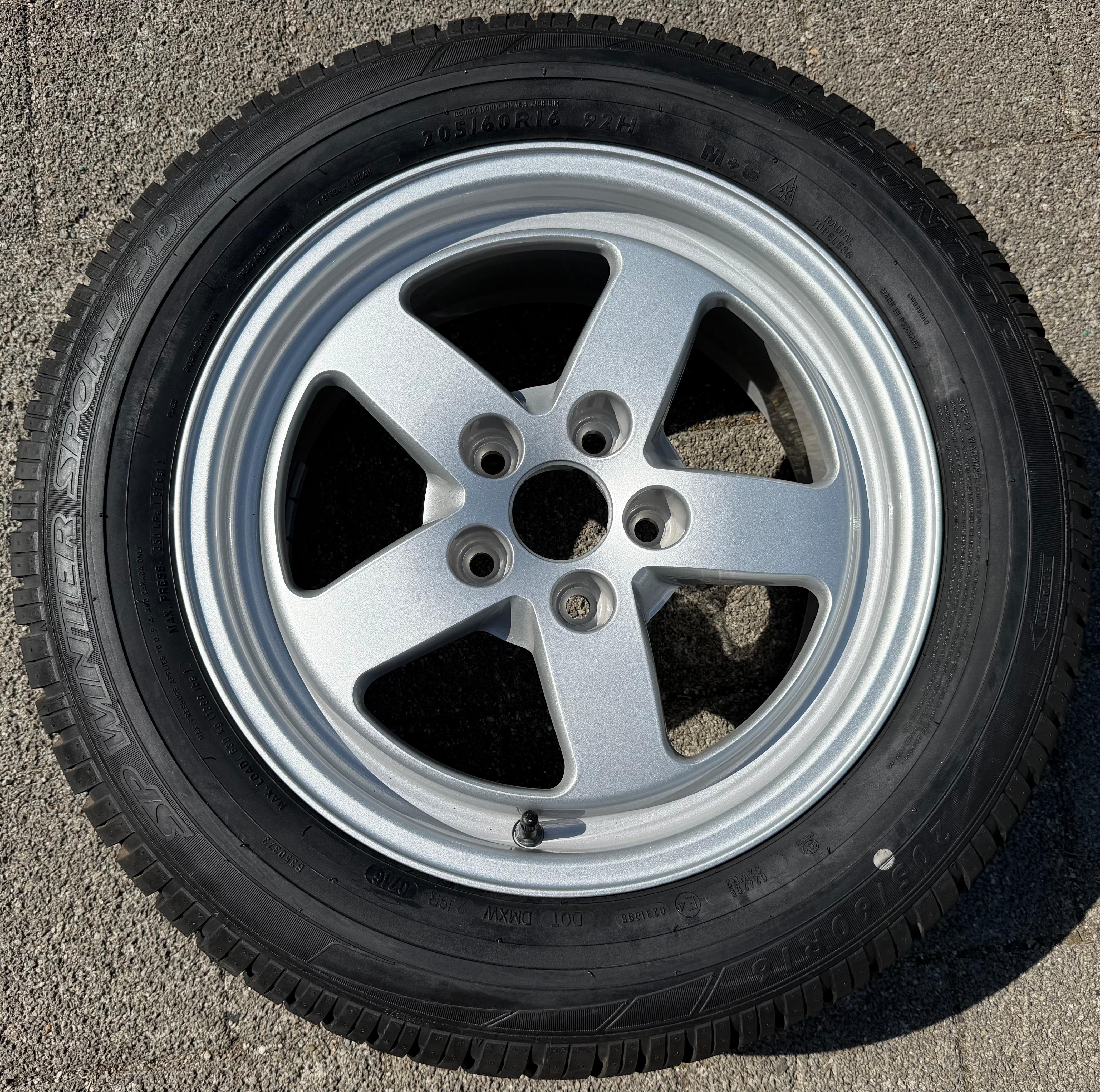 1 cerchio originale in lega da 16" per Audi A4 8W B9 8W0601025 7x16 ET35, nuovo, spedizione gratuita