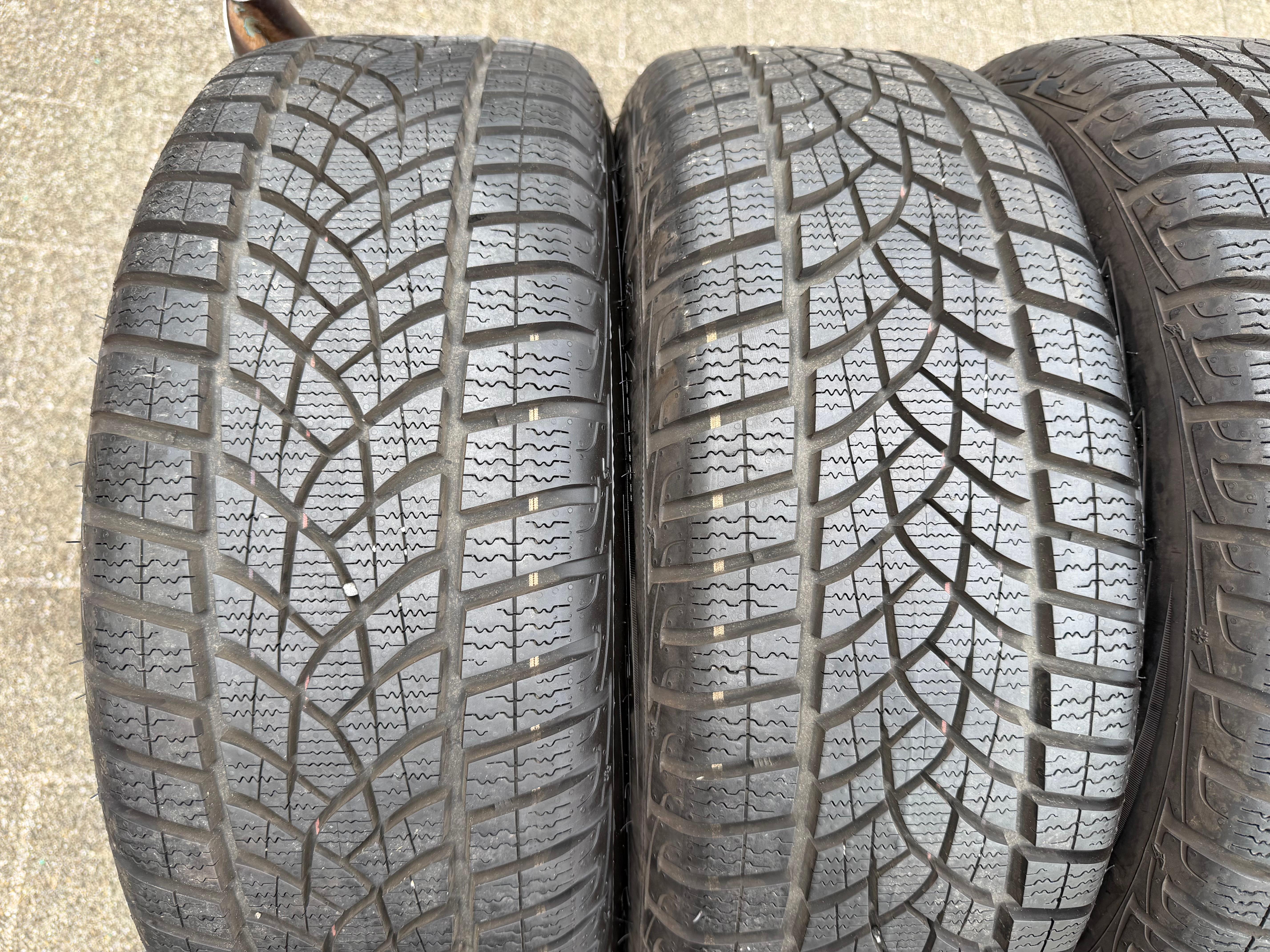 4 Original Alu Winterräder Audi A3 8Y 8Y0071496 205/55R16 91H Goodyear